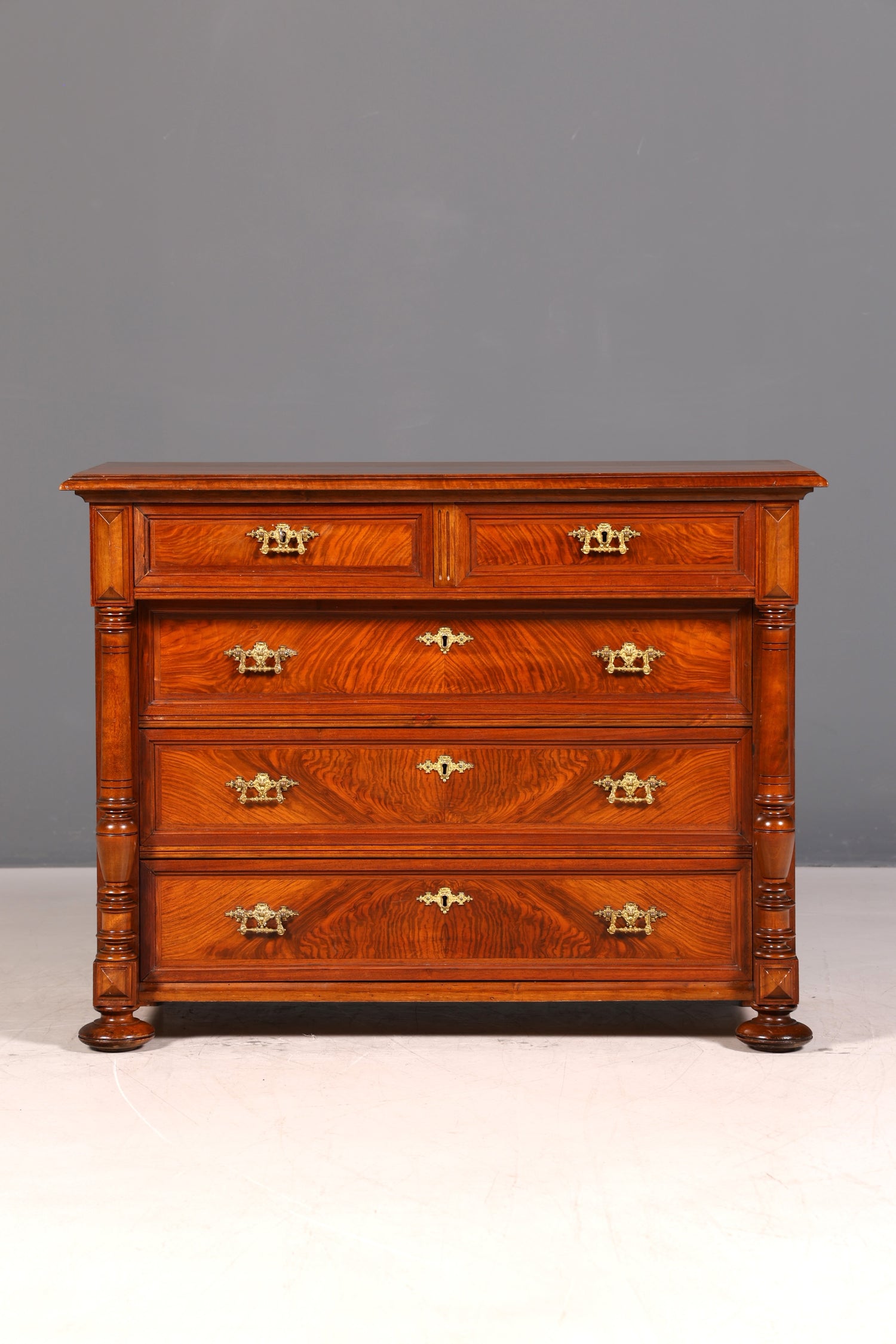 G777 Finish Wunderschöne Gründerzeit Kommode Louis Philippe Nussbaum Schubladen Kommode Sideboard um 1880 (Kopie)