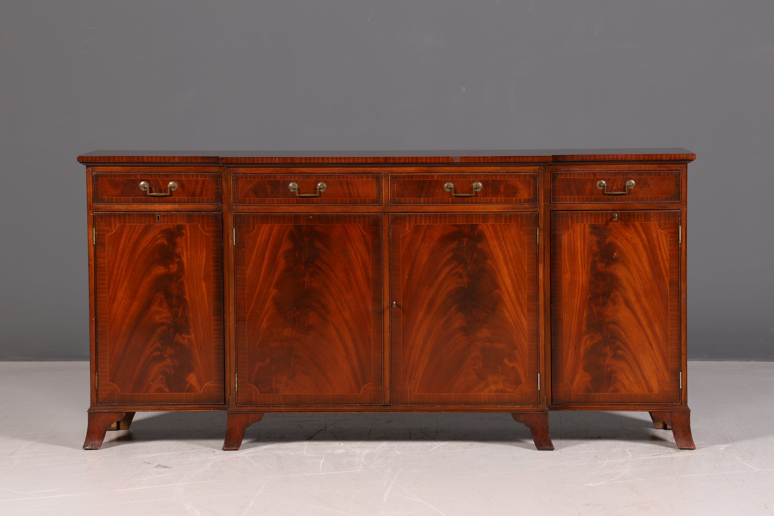Wunderschönes Englisches Sideboard Mahagoni Schrank Antik Stil 60er Buffetschrank Kommode Anrichte Vintage
