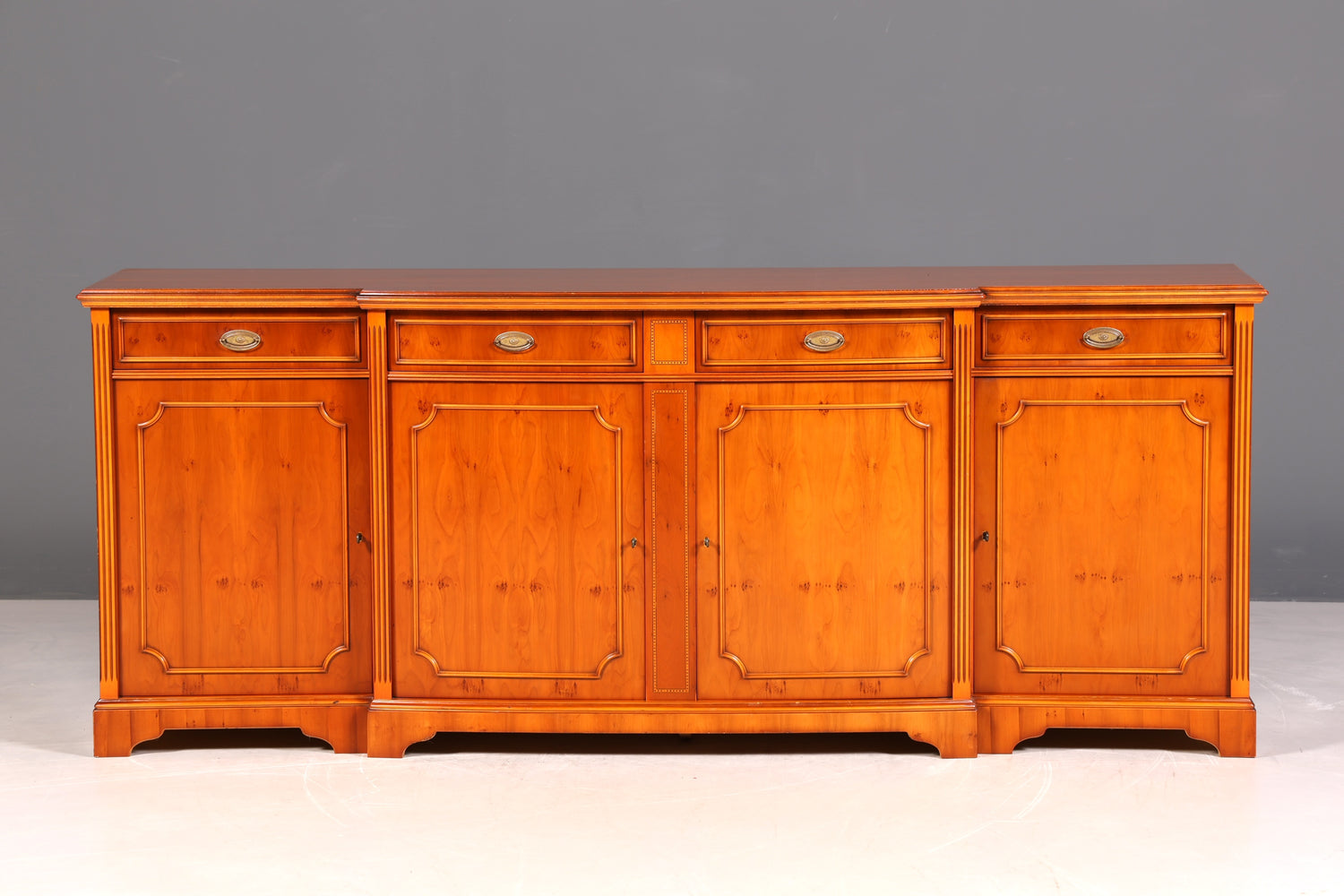 G214 Finish cm Wunderschönes Englisches Sideboard Eibe Schrank Antik Stil Buffetschrank Kommode (Kopie)