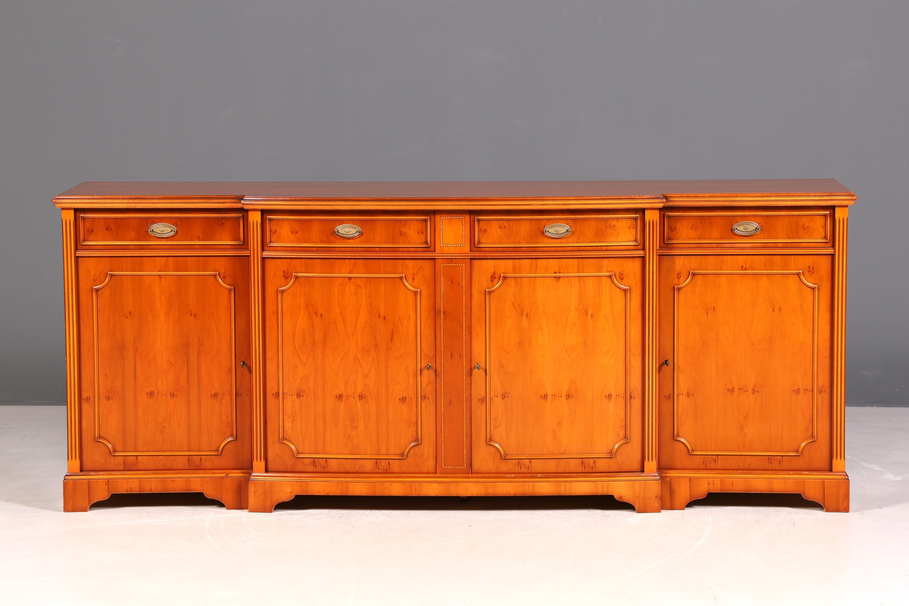 G214 Finish cm Wunderschönes Englisches Sideboard Eibe Schrank Antik Stil Buffetschrank Kommode (Kopie)