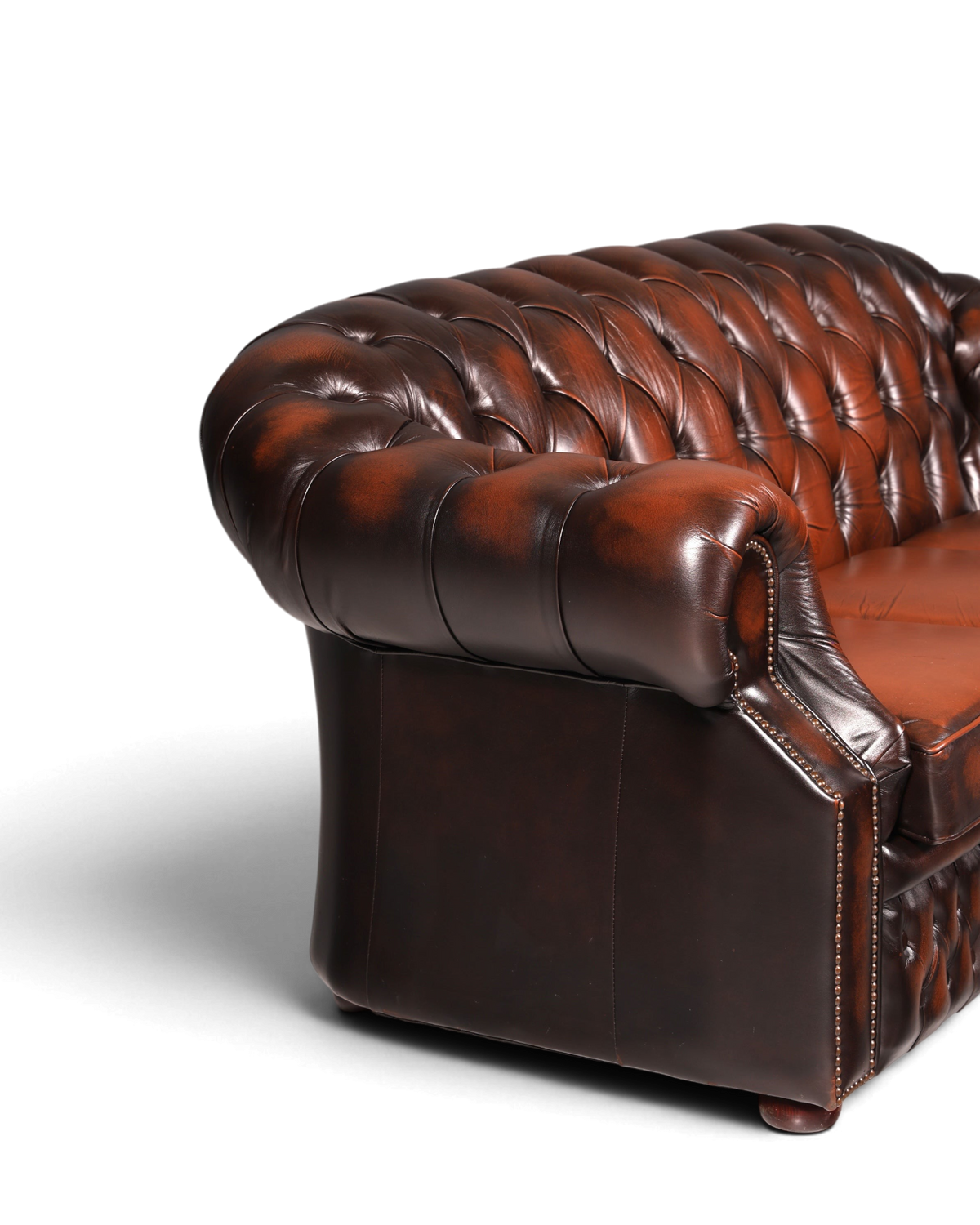 Hauptstadt Möblerei orijinal Chesterfield Centurion 3-lü deri koltuk, klasik düğmeli ve koyu kahverengi deri detaylı
