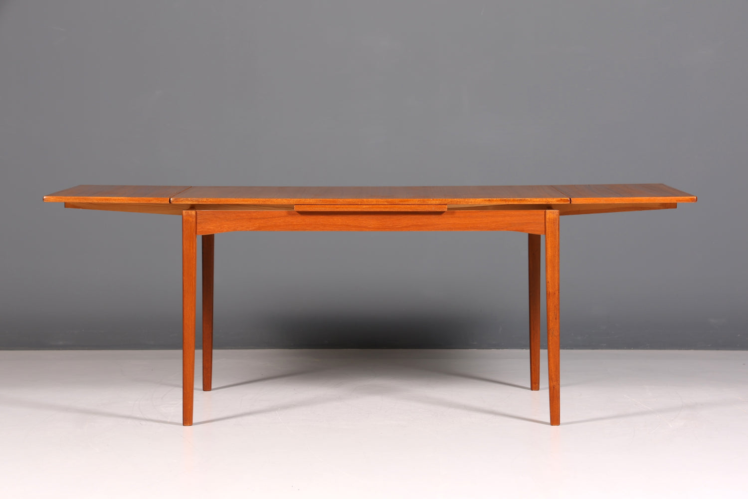 Stilvoller Mid Century Esstisch ausziehbarer Danish Design Teak Holz Küchentisch Esszimmer Tisch