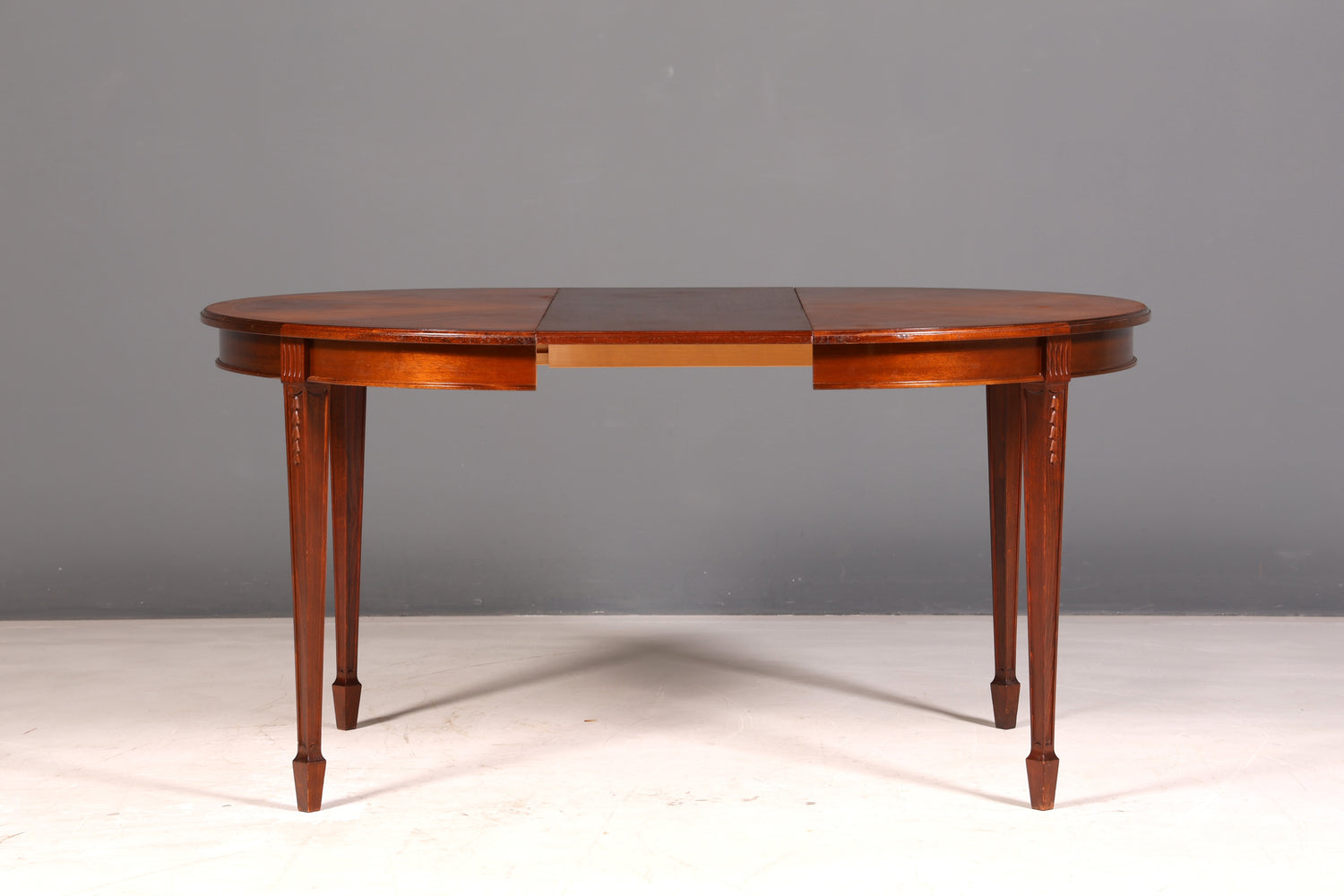 Prachtige Engelse tafel, uitschuifbare eettafel van mahonie, antiek, jaren 60, keukentafel, ovaal
