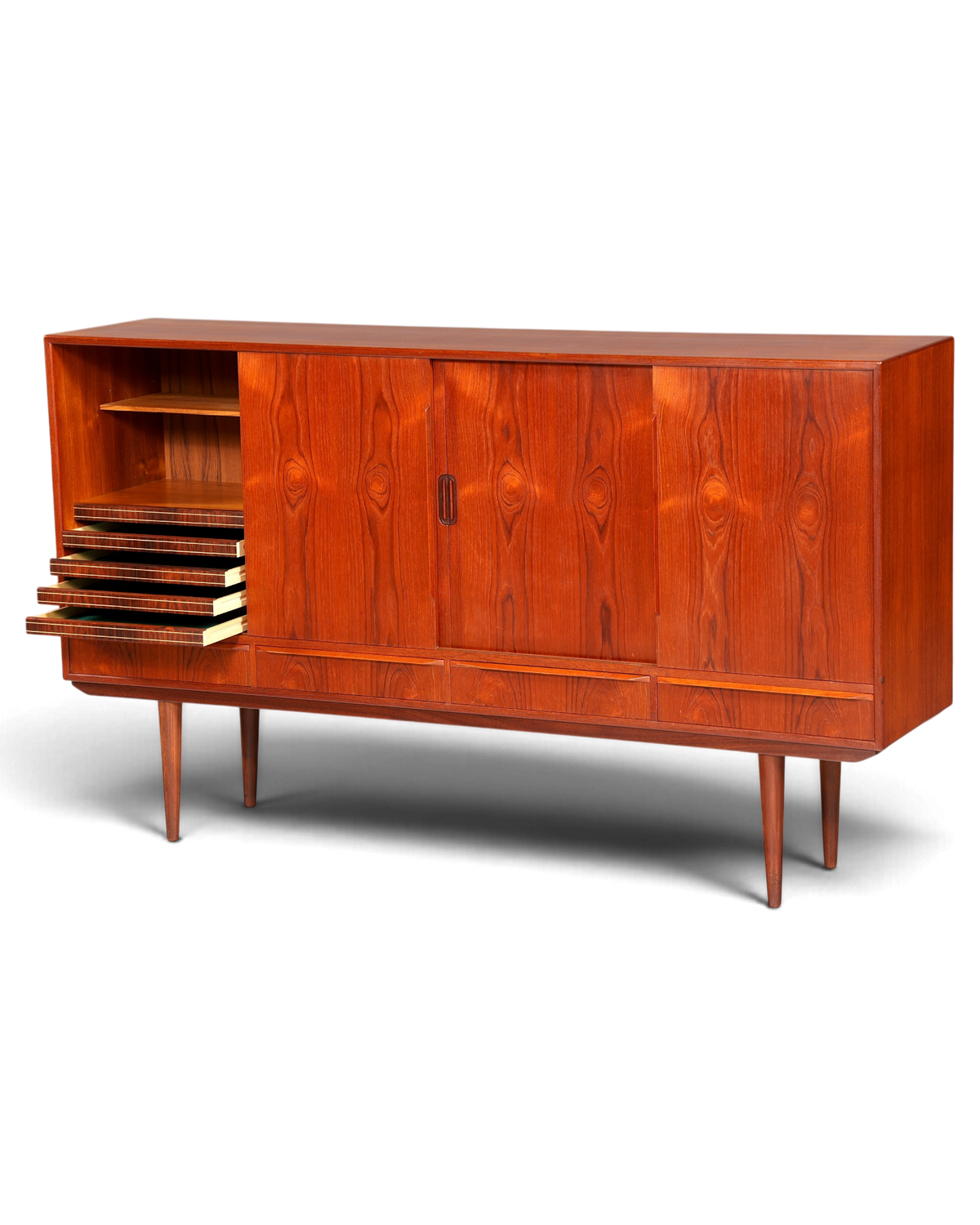 Hauptstadt Möblerei Mid Century Highboard aus massivem Holz im Danish Design mit Schiebetüren und Tablarauszügen