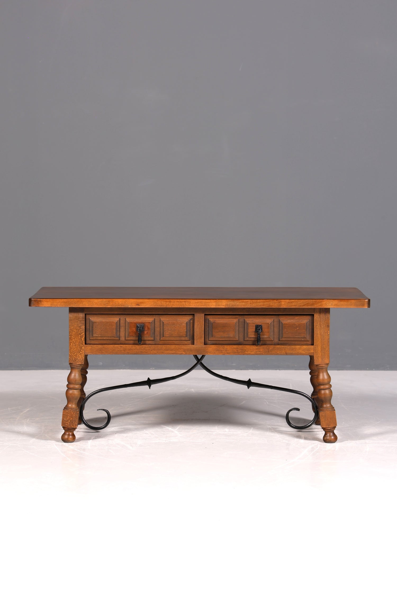 Beautiful Spanish table, real wood coffee table, rustic Spanish side table