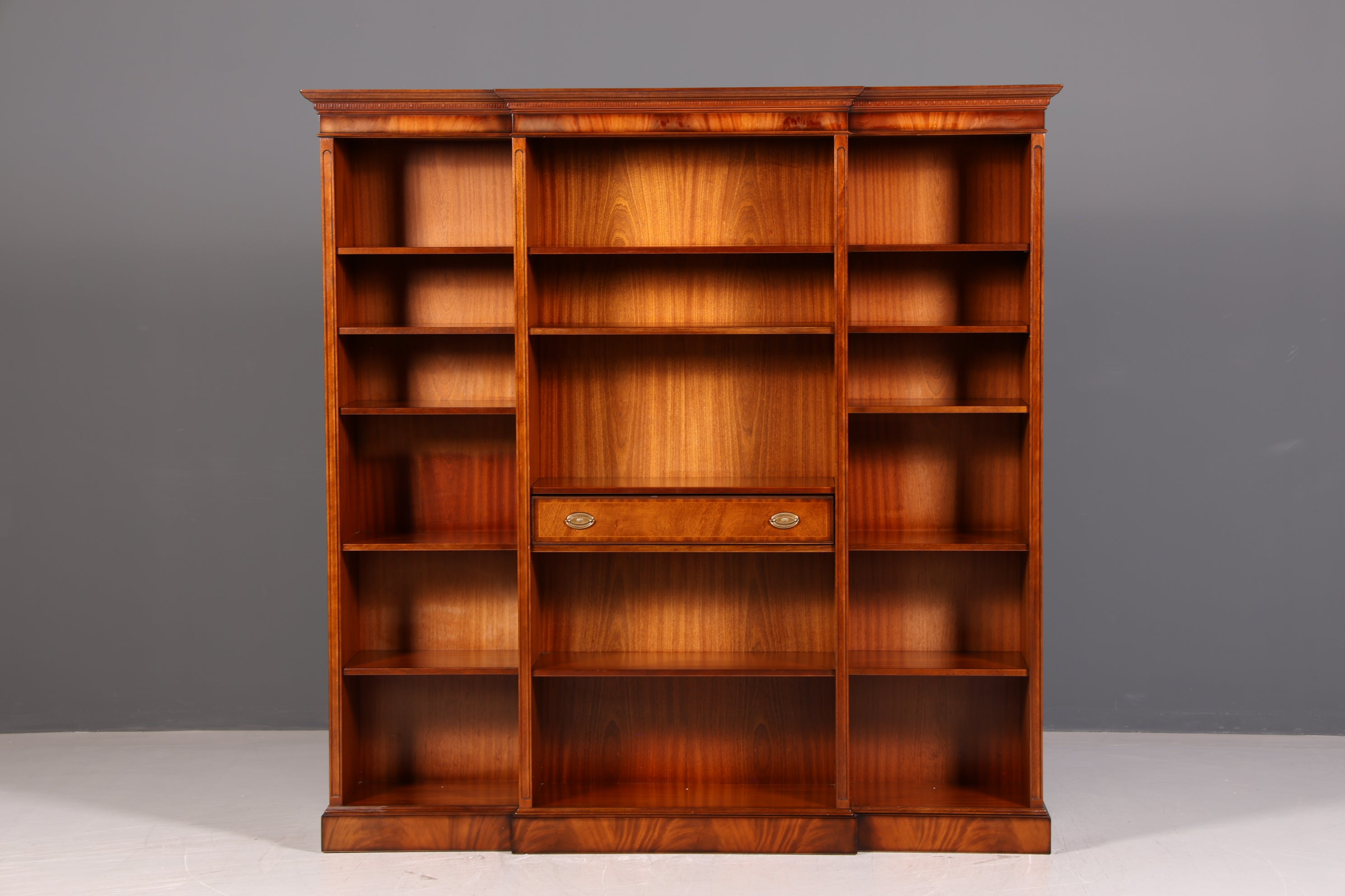Beeindruckendes XXL Original Heldense Bücherregal Eibe Englisch Regal Standregal Bücherschrank Antik Bibliothek