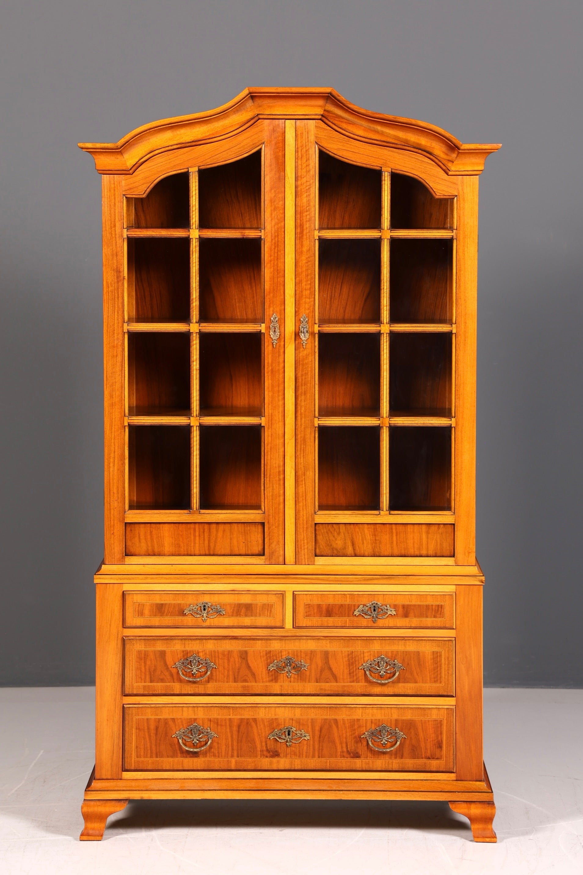 Wunderschöne Englische Vitrine Nussbaum Antik Bücherschrank Bibliothek Schubladen Massiv Holz Vintage