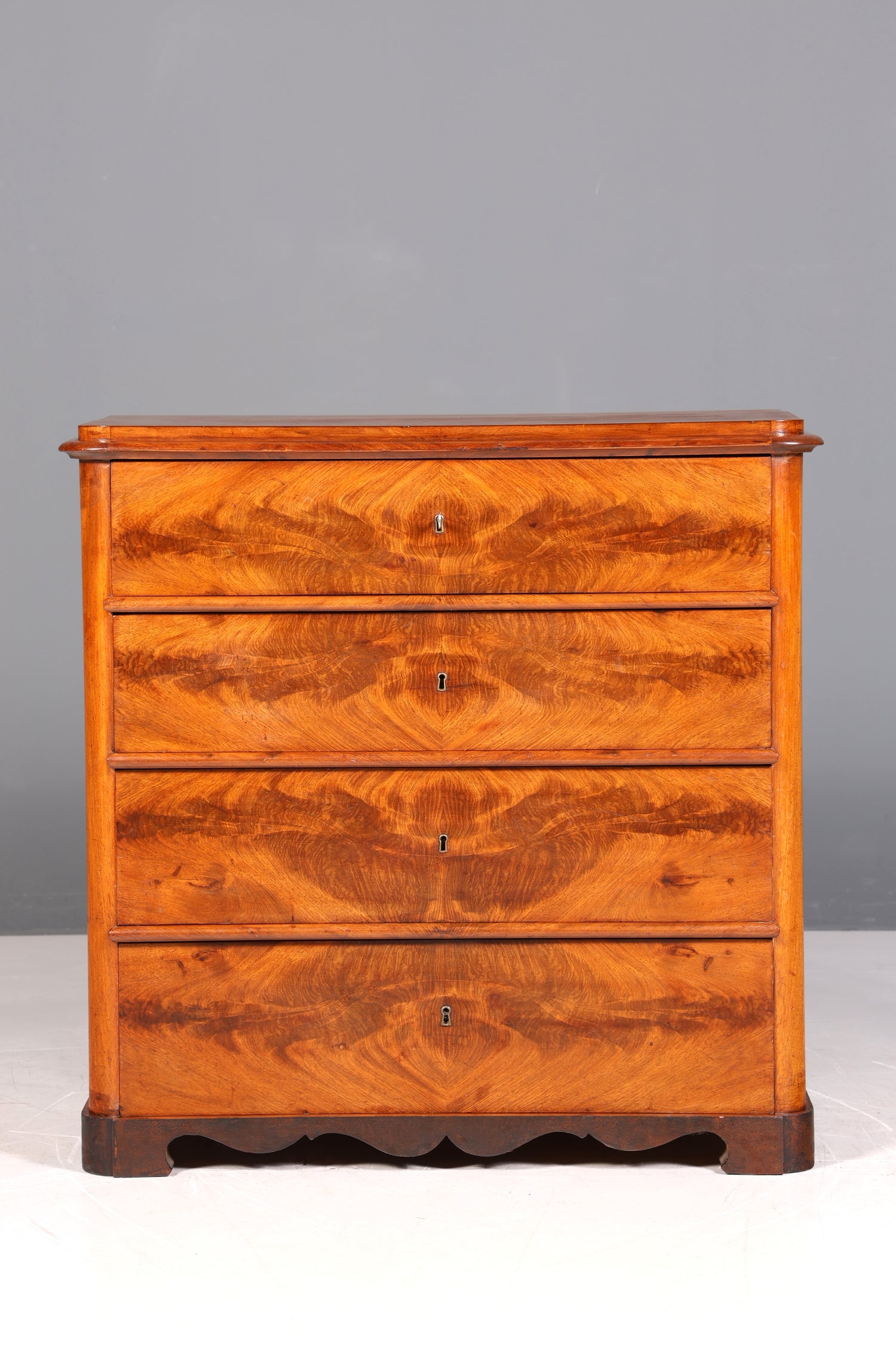 Dreamlike Biedermeier Louis Philippe antique chest of drawers, linen chest