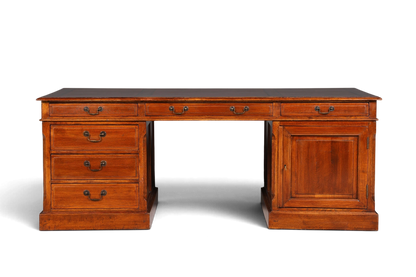 Hauptstadt Möblerei englischer XXL Partnerdesk aus massivem Holz im Vintage-Stil mit zahlreichen Schubladen