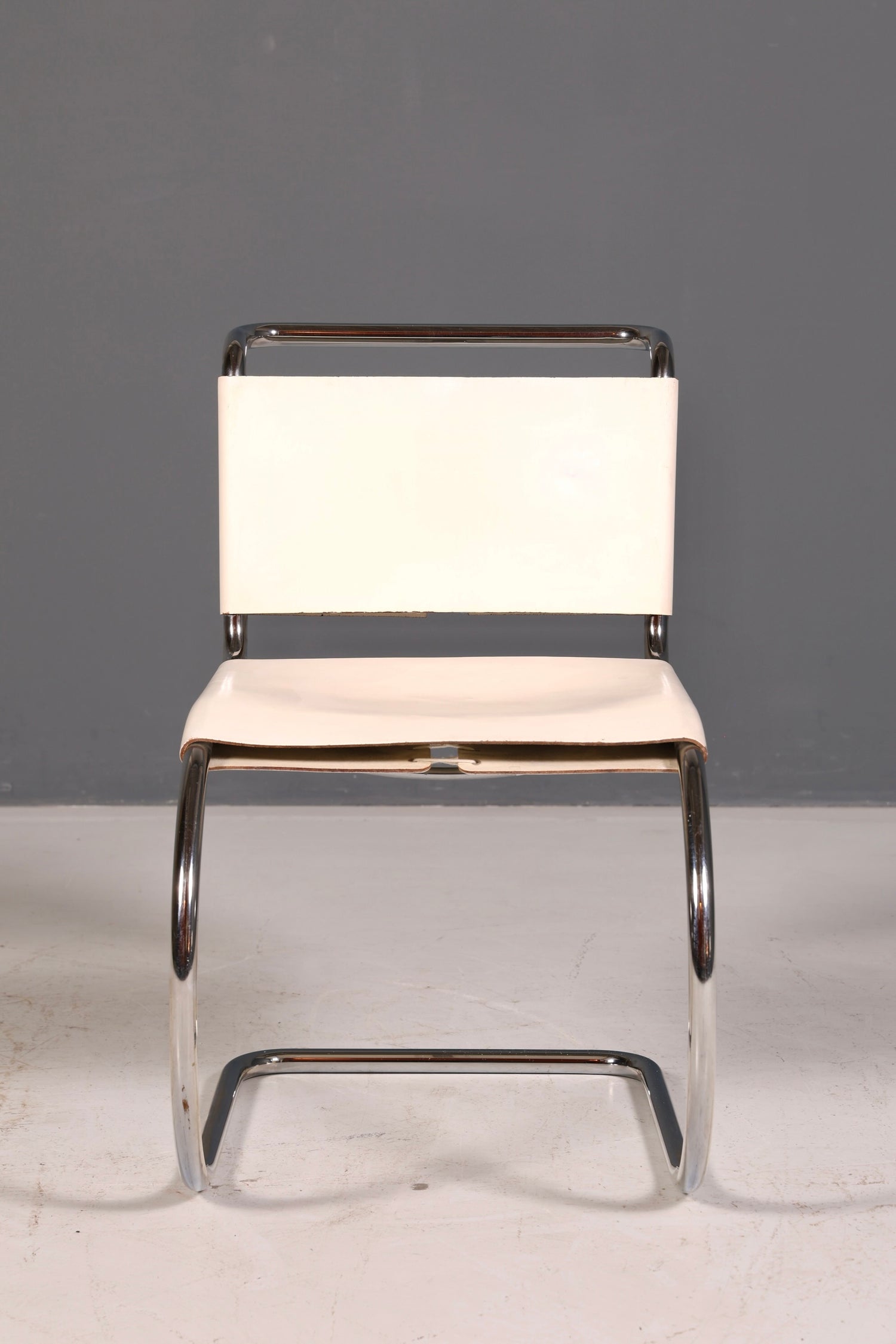 Edler Original Knoll International Freischwinger Stuhl MR Chair Mies van der Rohe Chrom Leder Weiß Bauhaus Sekretär Stuhl Esszimmer Stuhl 1 von 2