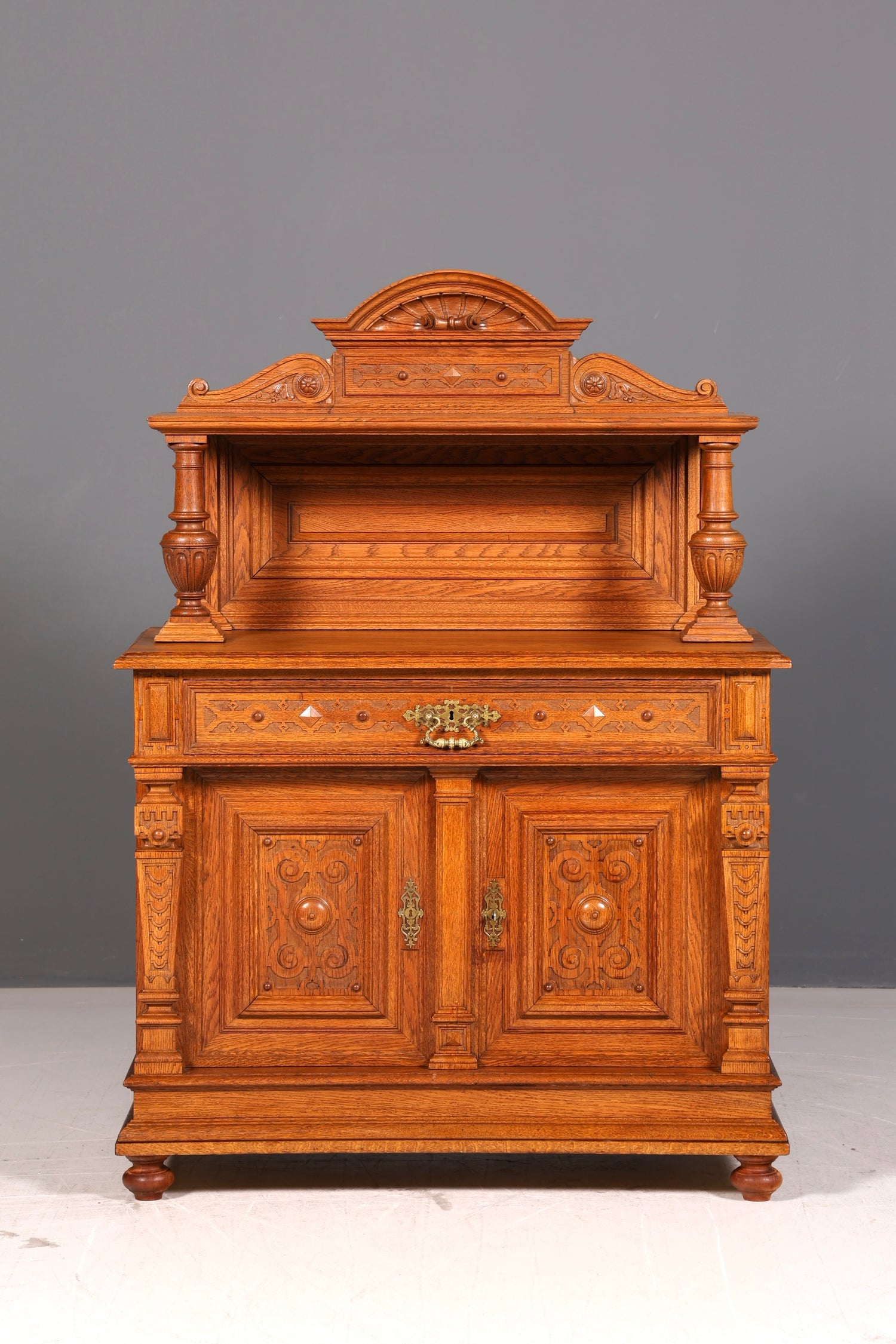 Wunderschönes Gründerzeit Buffet Eiche Anrichte Aufsatz Kommode Antik Sideboard Vertiko um 1890 Vintage