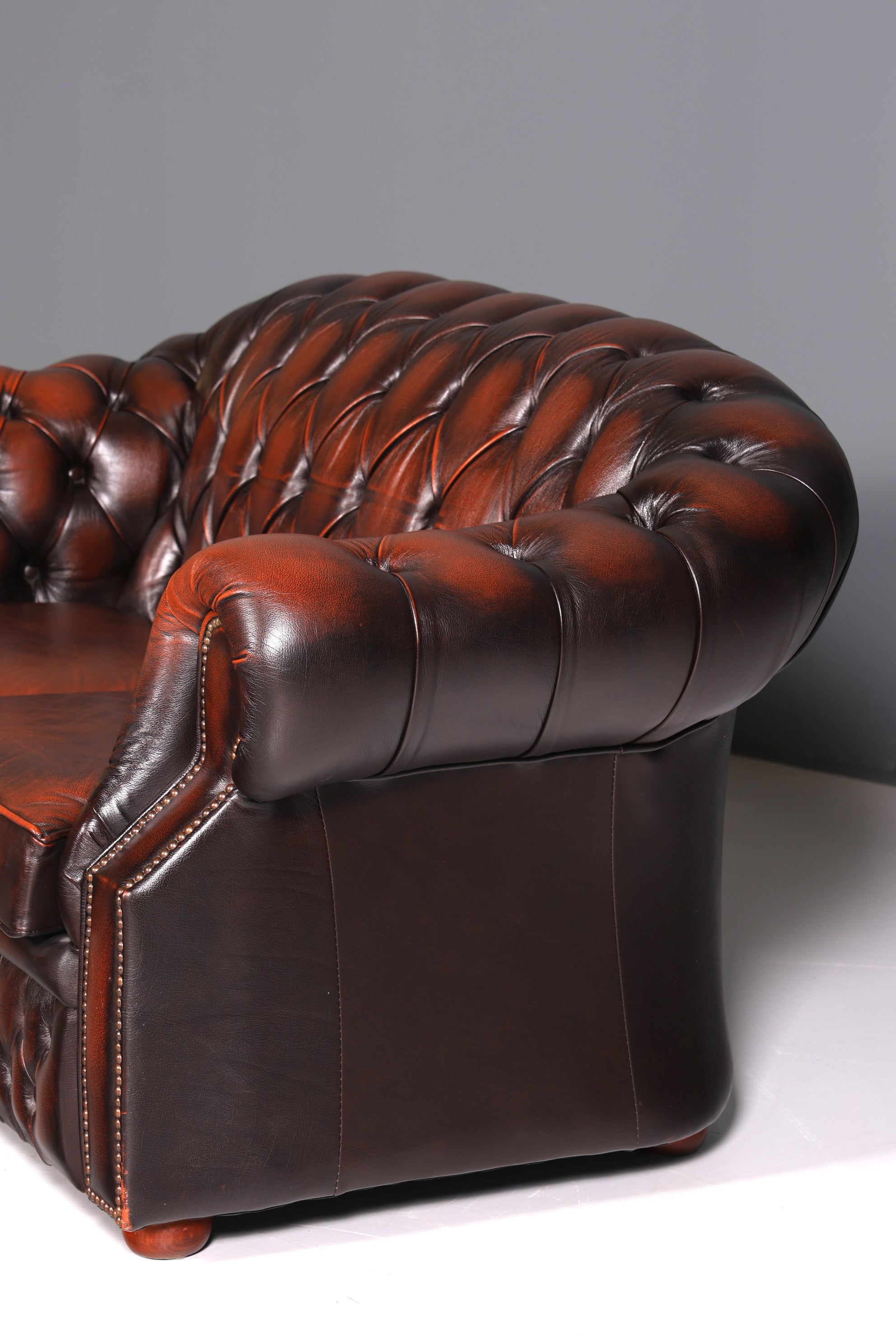 Wunderschöne Original Chesterfield Centurion 2-Sitzer Couch Englisches echt Leder Sofa UK