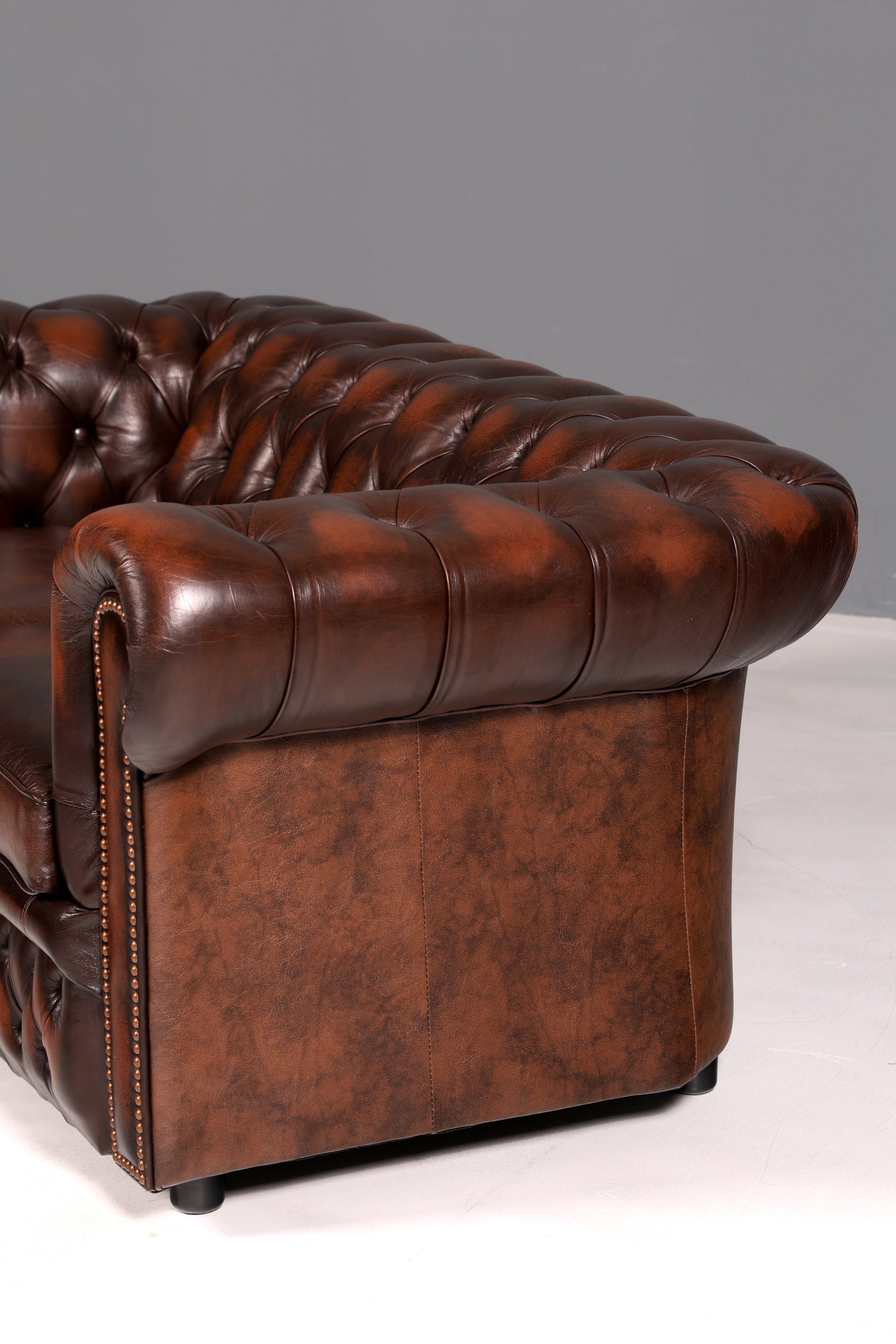 Wunderschönes Original Centurion Chesterfield Sofa 2-Sitzer Couch England echt Leder Polstersofa Ledersofa