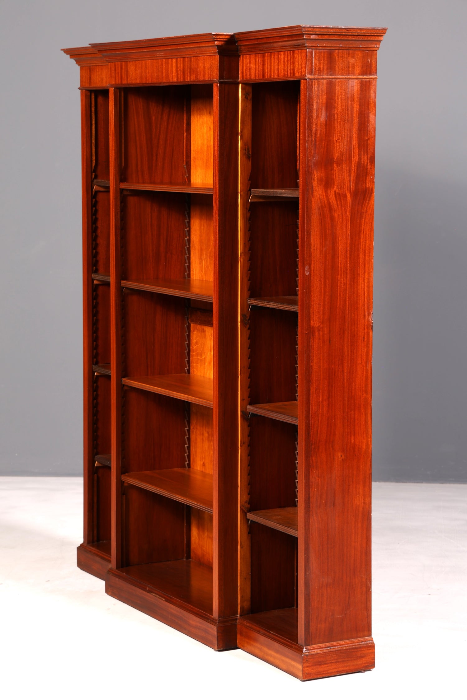 Prachtige XXL Engelse boekenkast Antieke kast Staande boekenkast Bookshelf boekopslag echt hout