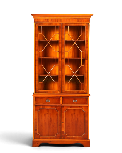 Hauptstadt Möblerei Heldense Vitrine aus Eibe mit verglasten Sprossentüren und Unterschrank im englischen Stil