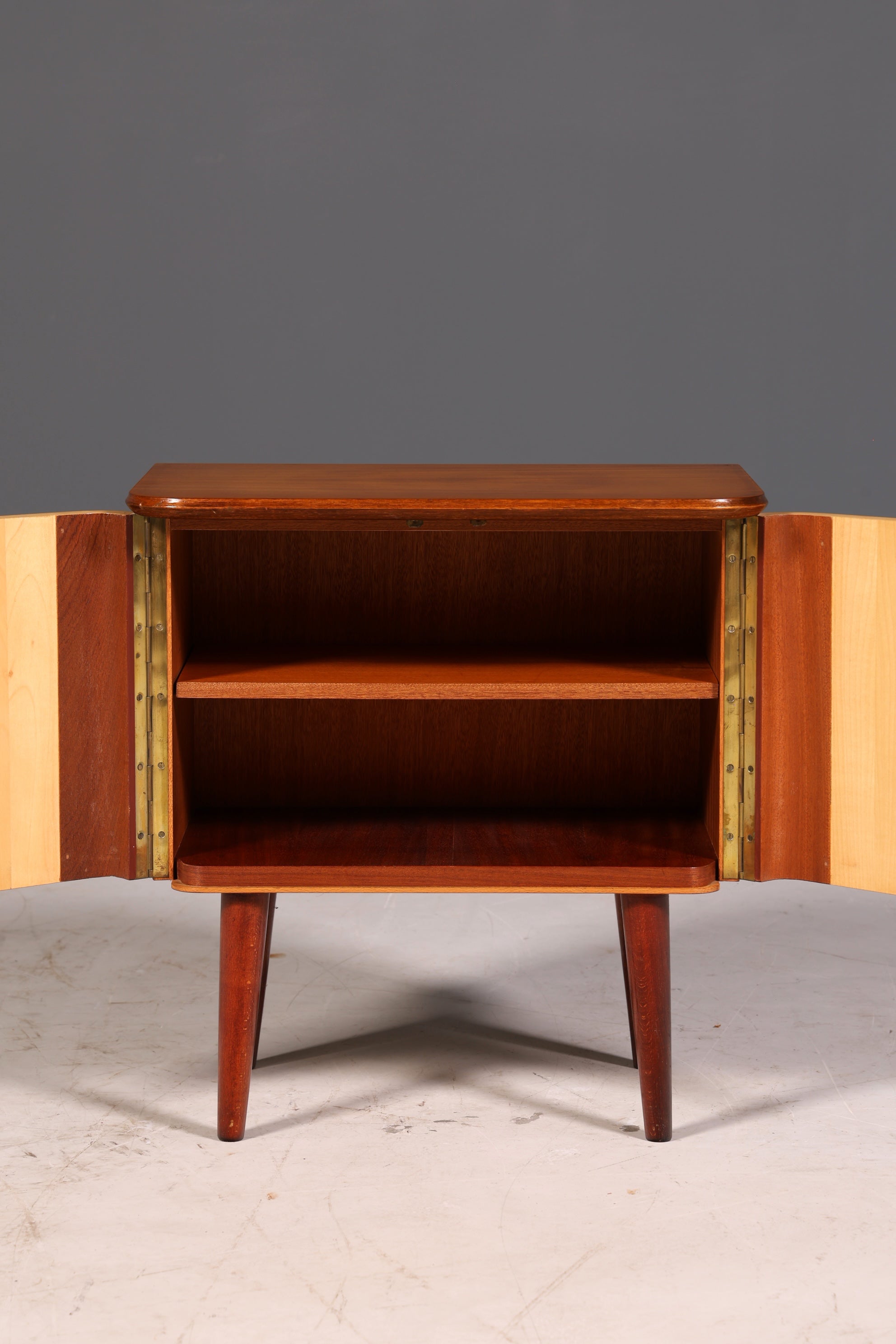 Beautiful mid-century chest of drawers, vintage bedside table, 1960s side cabinet, retro, real wood