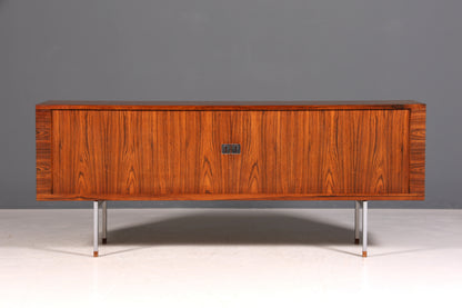 Beeindruckendes Original Hans J. Wegner für RY Møbler Modell RY 25 Sideboard Palisander Holz TV Kommode Vintage Schiebetür Schrank 2 von 2