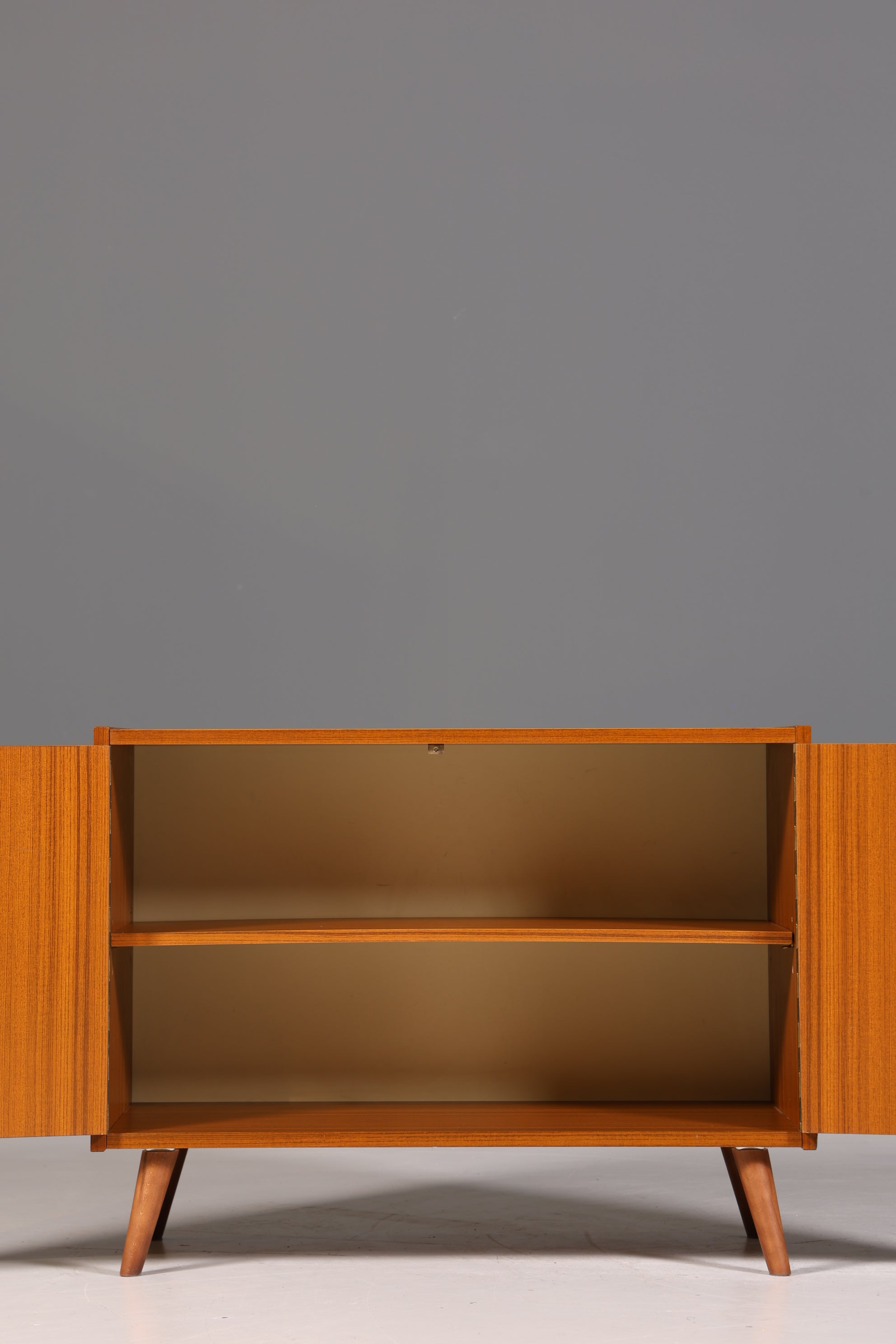 Wunderschöne Mid Century Kommode Vintage TV Sideboard Schrank