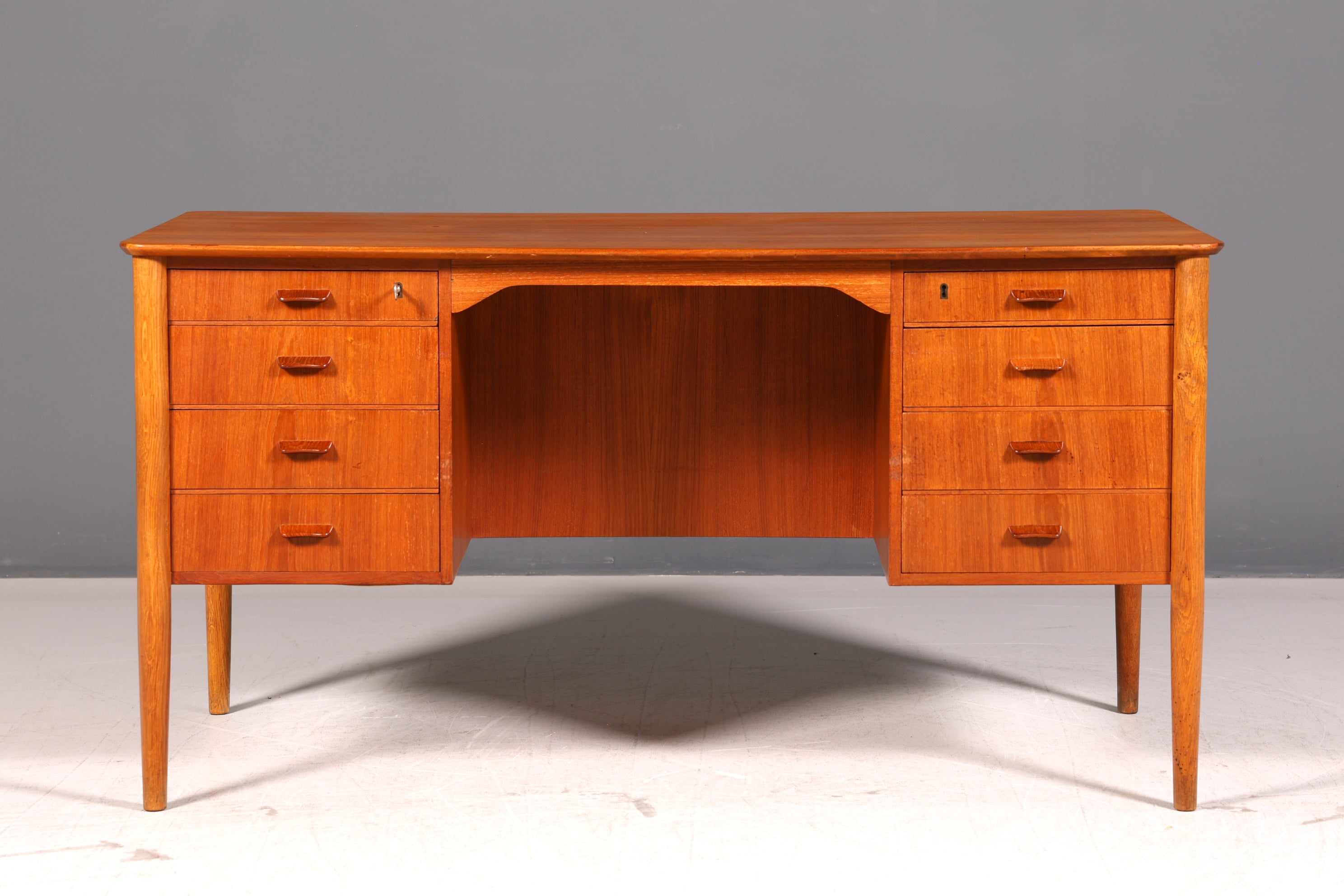 Wunderschöner Mid Century Schreibtisch Danish Design Bürotisch Office Table 60er Jahre Vintage Schreibmöbel