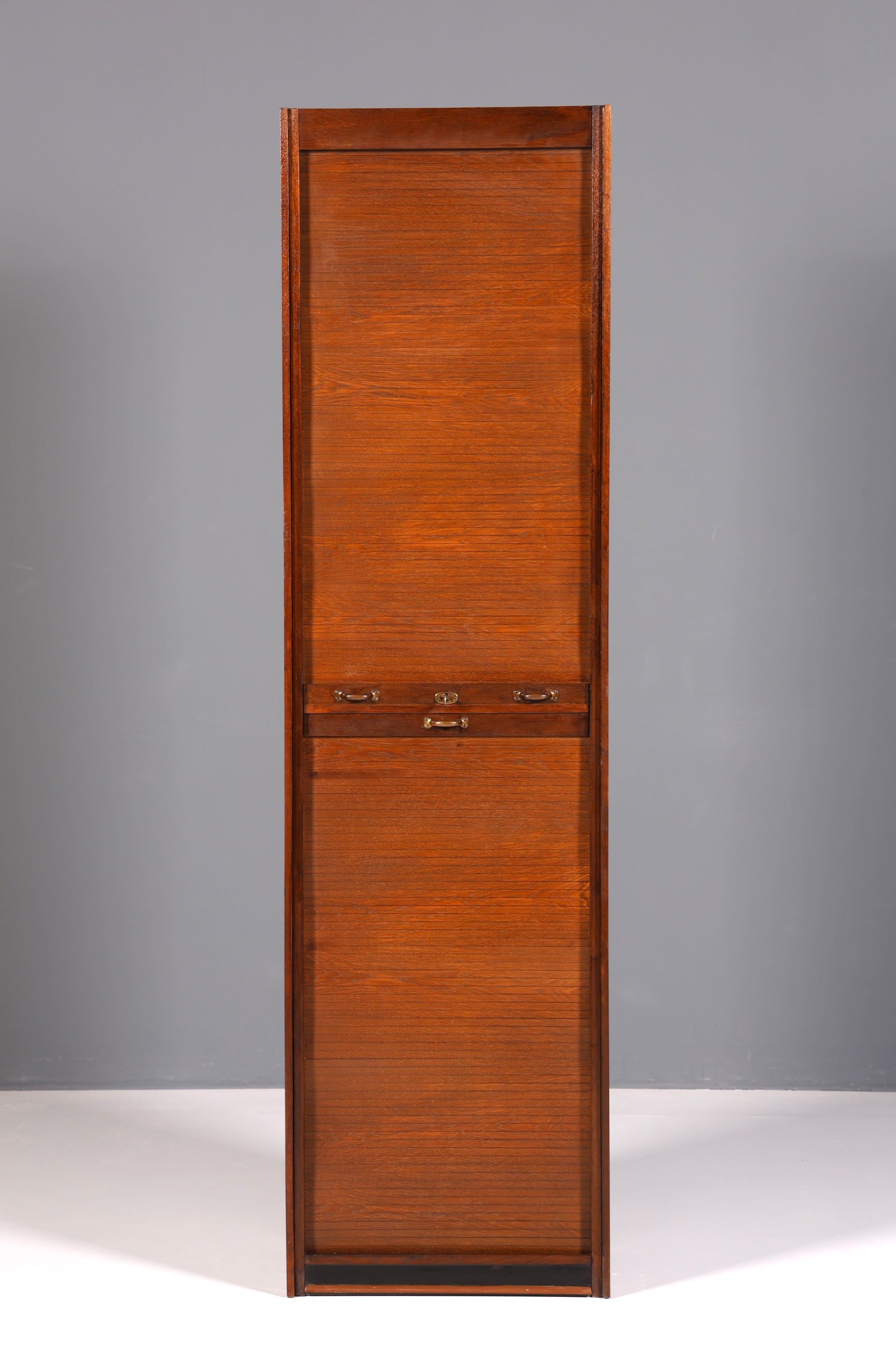 Schlichter Mid Century Rollladenschrank Bauhaus Vertiko Apothekerschrank Art Deco Büro Aktenschrank