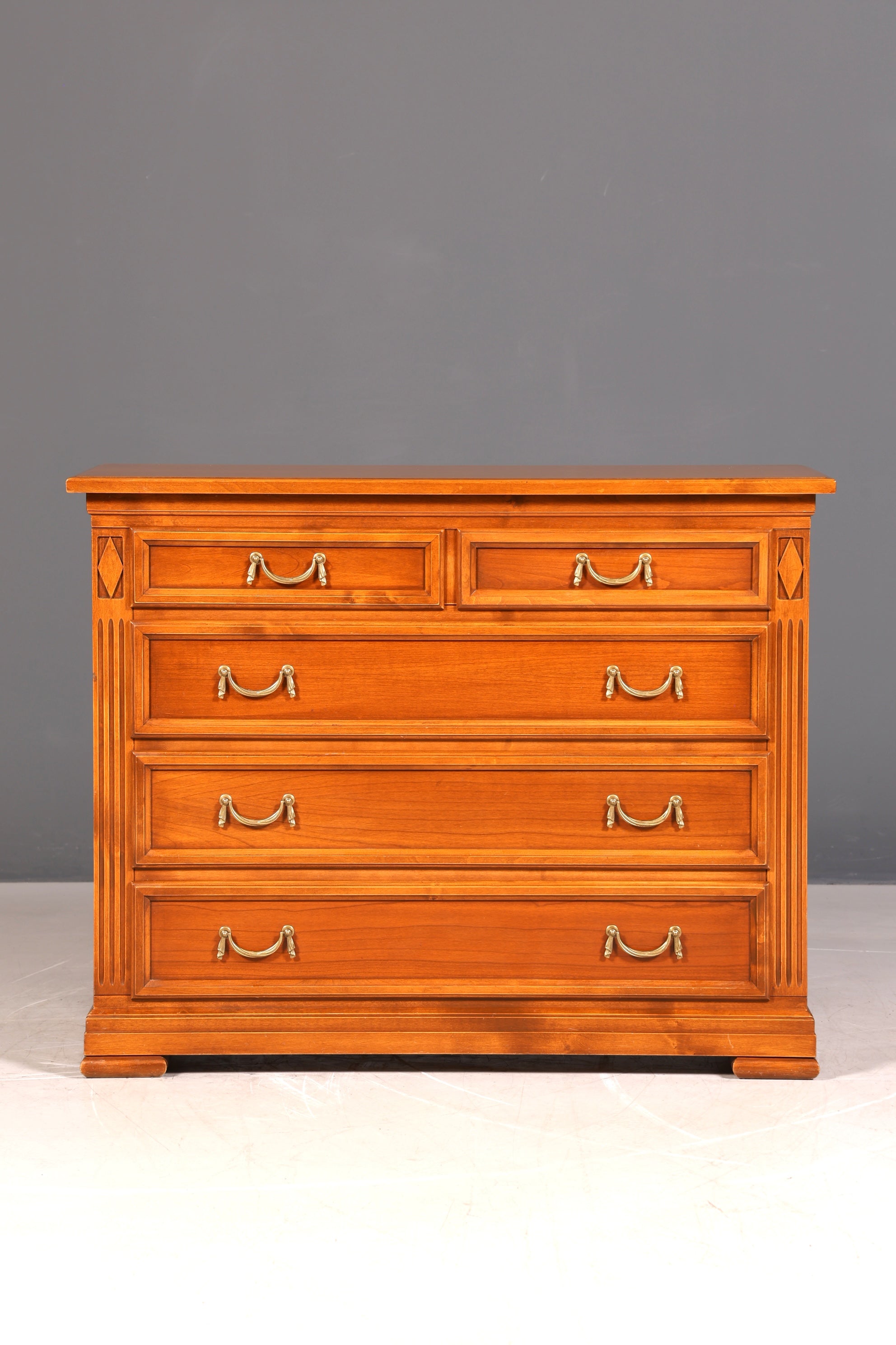 G786 Finish SELVA Wunderschönes Englisches Sideboard Eibe Schrank Antik Stil Buffetschrank Kommode (Kopie)