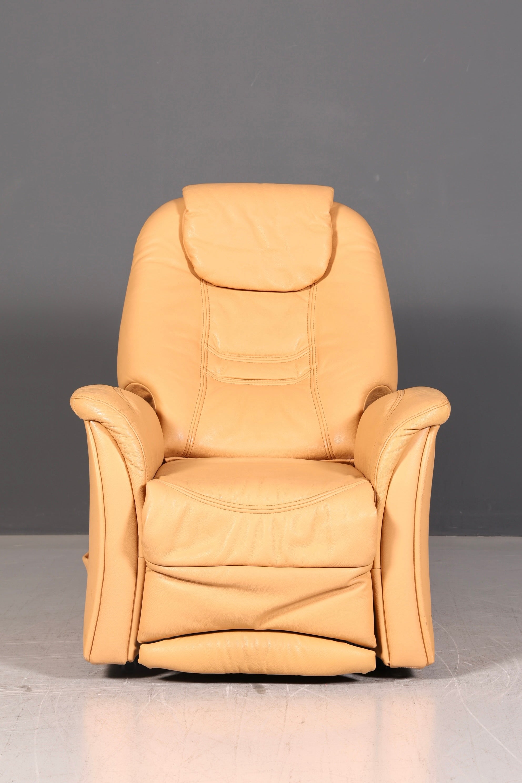 Prachtige Himolla-relaxfauteuil van echt leer, beige tv-fauteuil, relaxfauteuil met ligfunctie, vintage