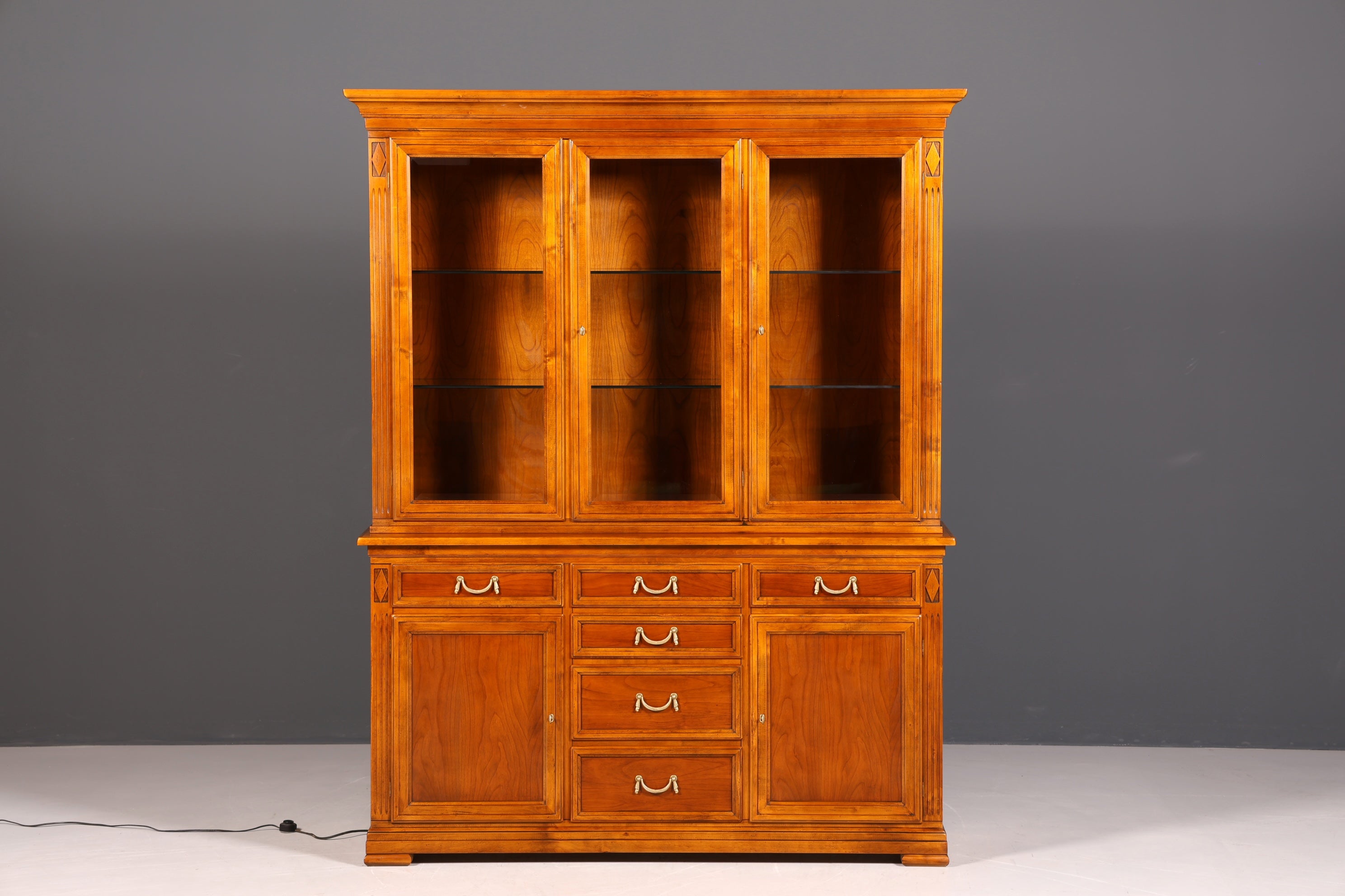 Traumhafte Original Selva Vitrine Antik Stil massiv Holz Buffet Villa Borghese Schrank Bibliothek
