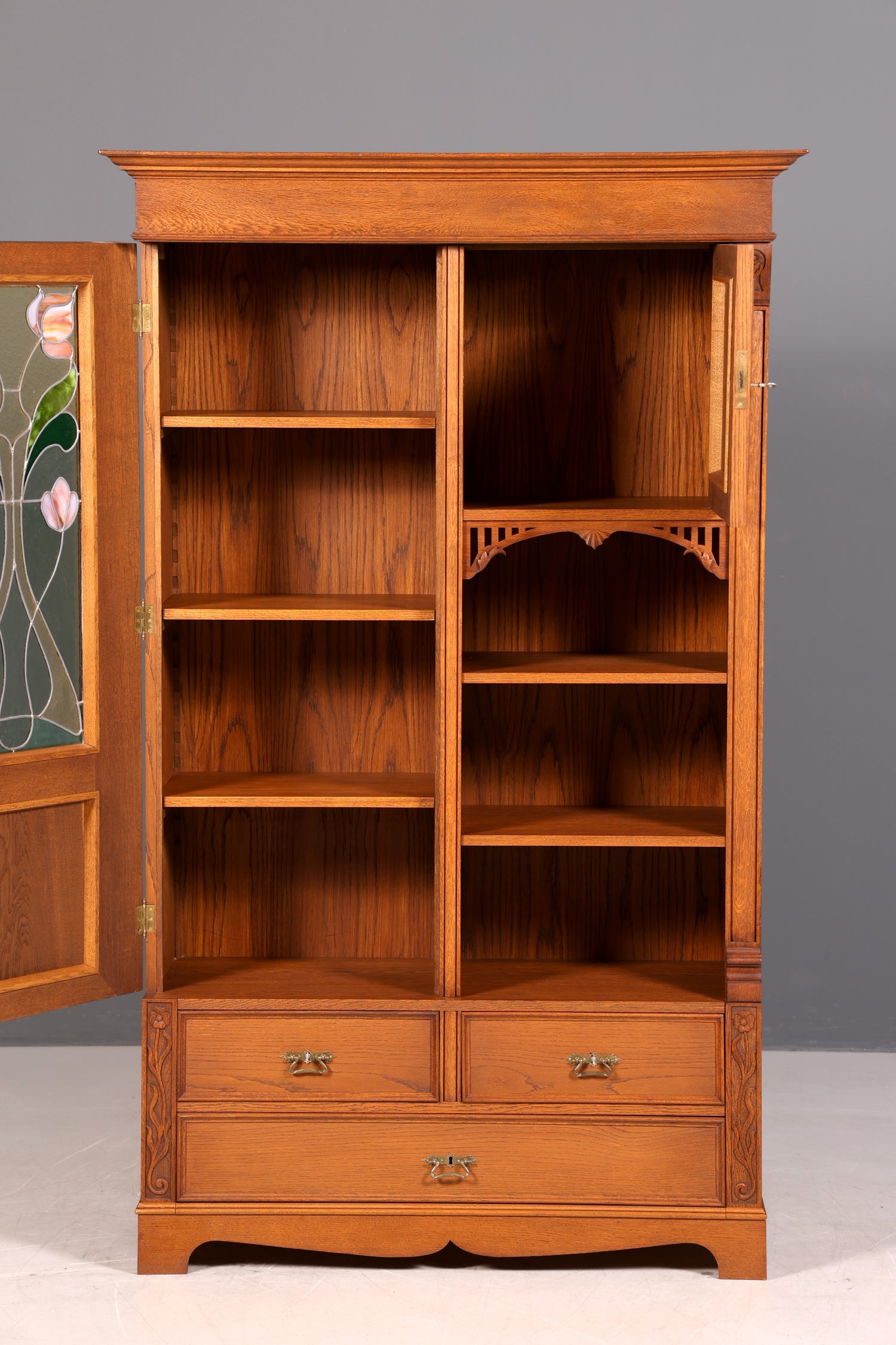 G783 Finish Traumhafte Jugendstil Vitrine Antike Holz Bücherschrank Eiche Antik Schrank Geschirrschrank (Kopie)
