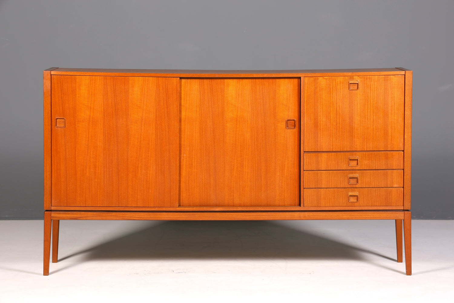 Wunderschönes Mid Century Highboard Teak Holz Schrank Danish Design Büro Kommode 60s