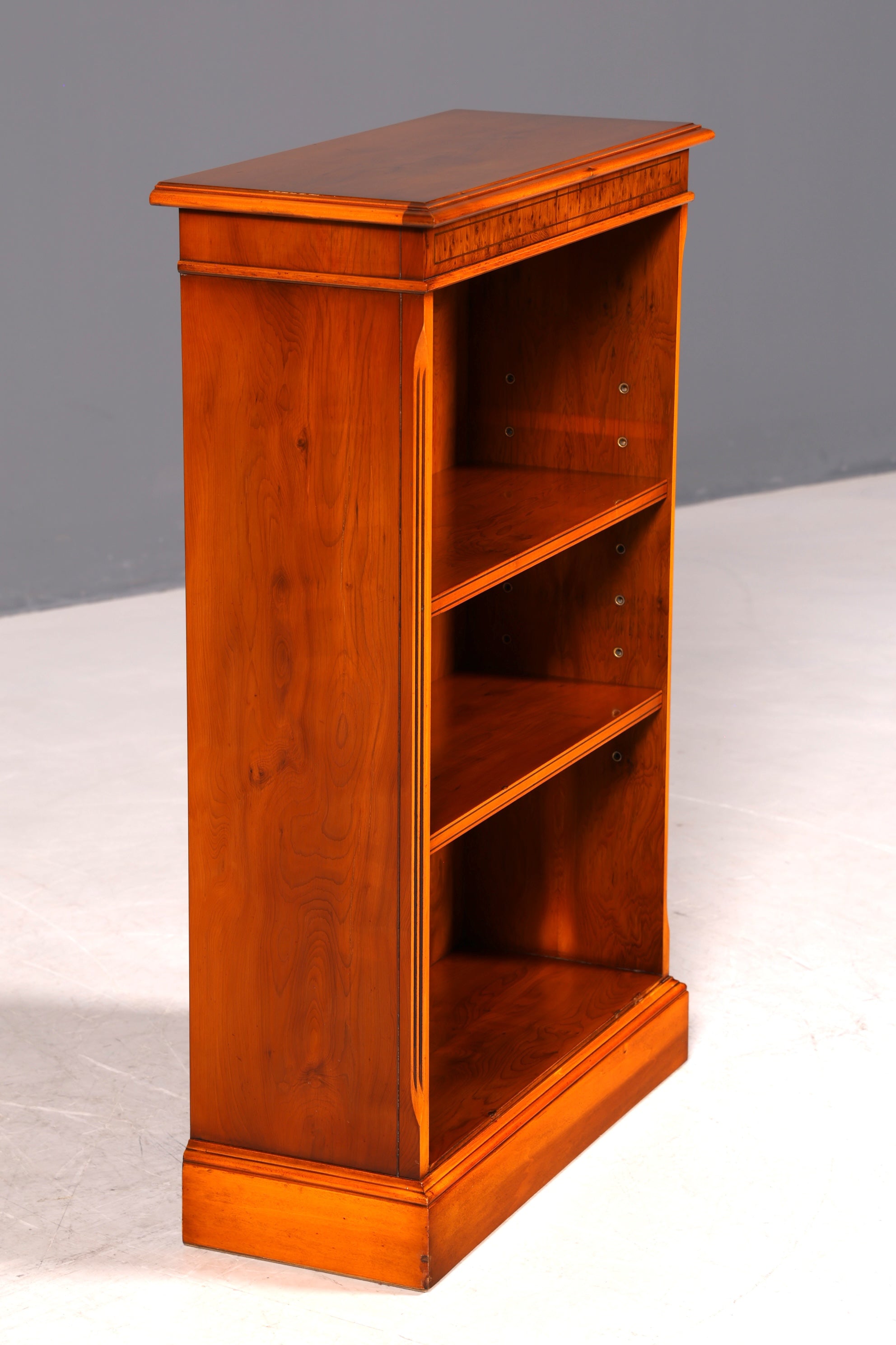 G368 Finish Wunderschönes Englisches Bücherregal Antik Regal Bookshelf Buchablage 60s (Kopie)