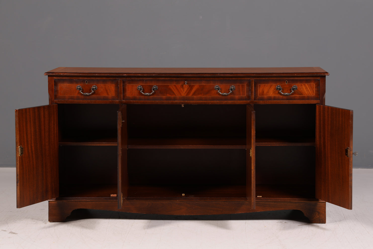 Wunderschönes Englisches Sideboard Mahagoni Schrank 60er Buffetschrank Kommode Anrichte Vintage