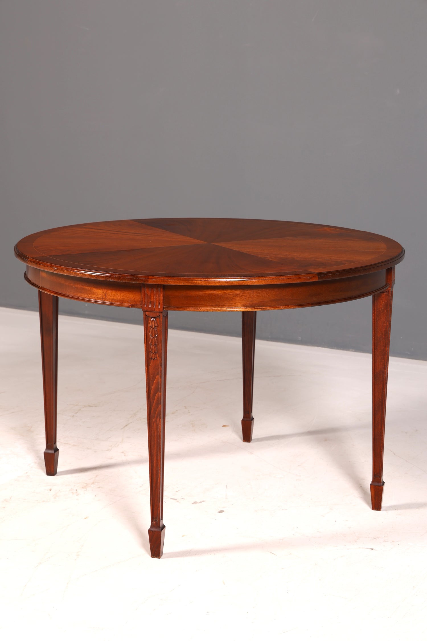 Prachtige Engelse tafel, uitschuifbare eettafel van mahonie, antiek, jaren 60, keukentafel, ovaal