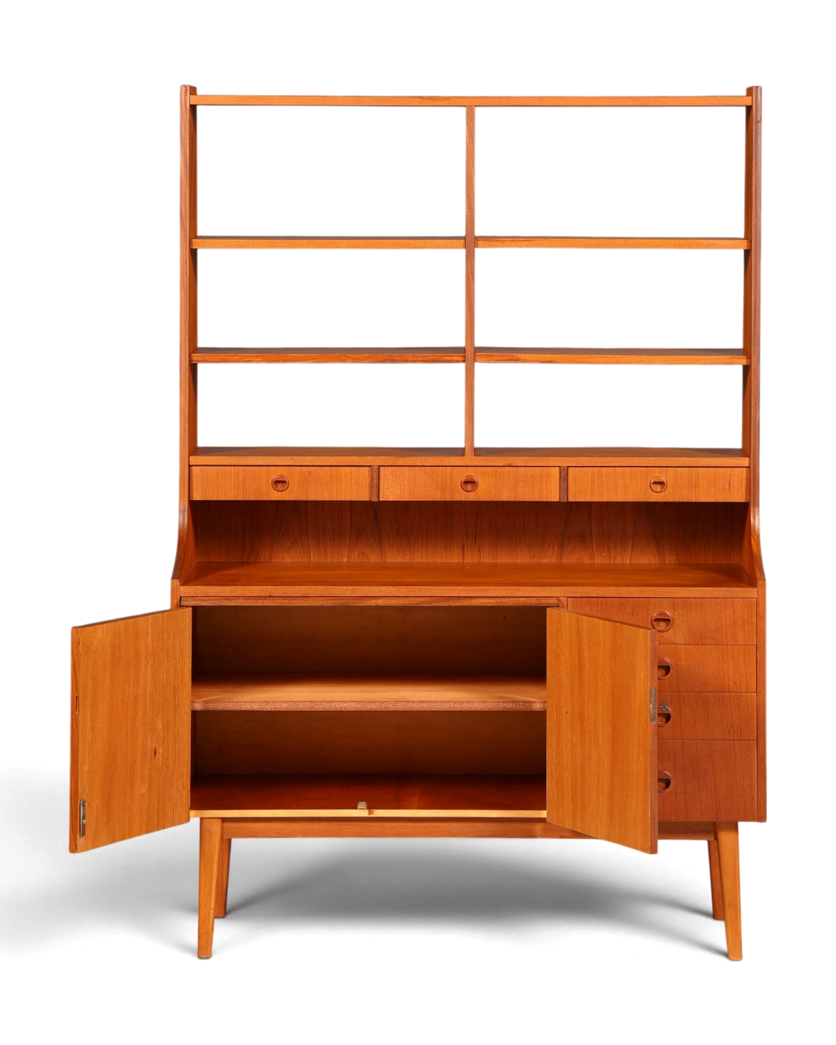 Hauptstadt Möblerei vintage Mid Century Highboard aus massivem Holz im dänischen Design mit Regalen und Schranktüren