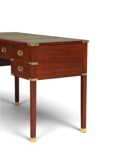 F945 Finish Edler Maritimer Schreibtisch Englischer Military Chest Bürotisch Office Table mit echt Lederauflage
