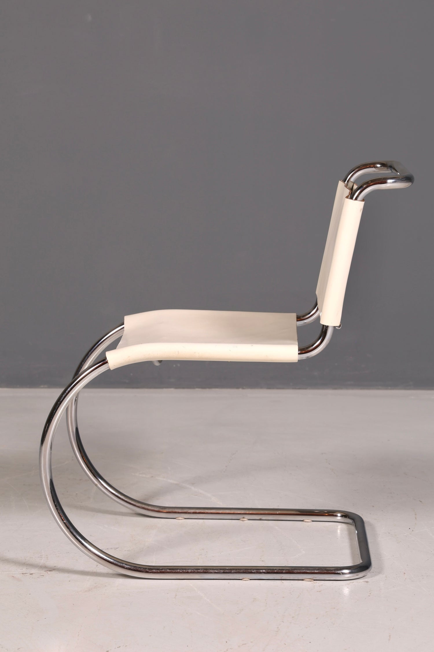 Edler Original Knoll International Freischwinger Stuhl MR Chair Mies van der Rohe Chrom Leder Weiß Bauhaus Designklassiker Sekretär Stuhl Esszimmer Stuhl 2 von 2
