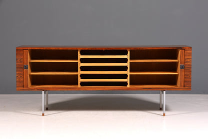 Beeindruckendes Original Hans J. Wegner für RY Møbler Modell RY 25 Sideboard Palisander Holz TV Kommode Vintage Schiebetür Schrank 2 von 2