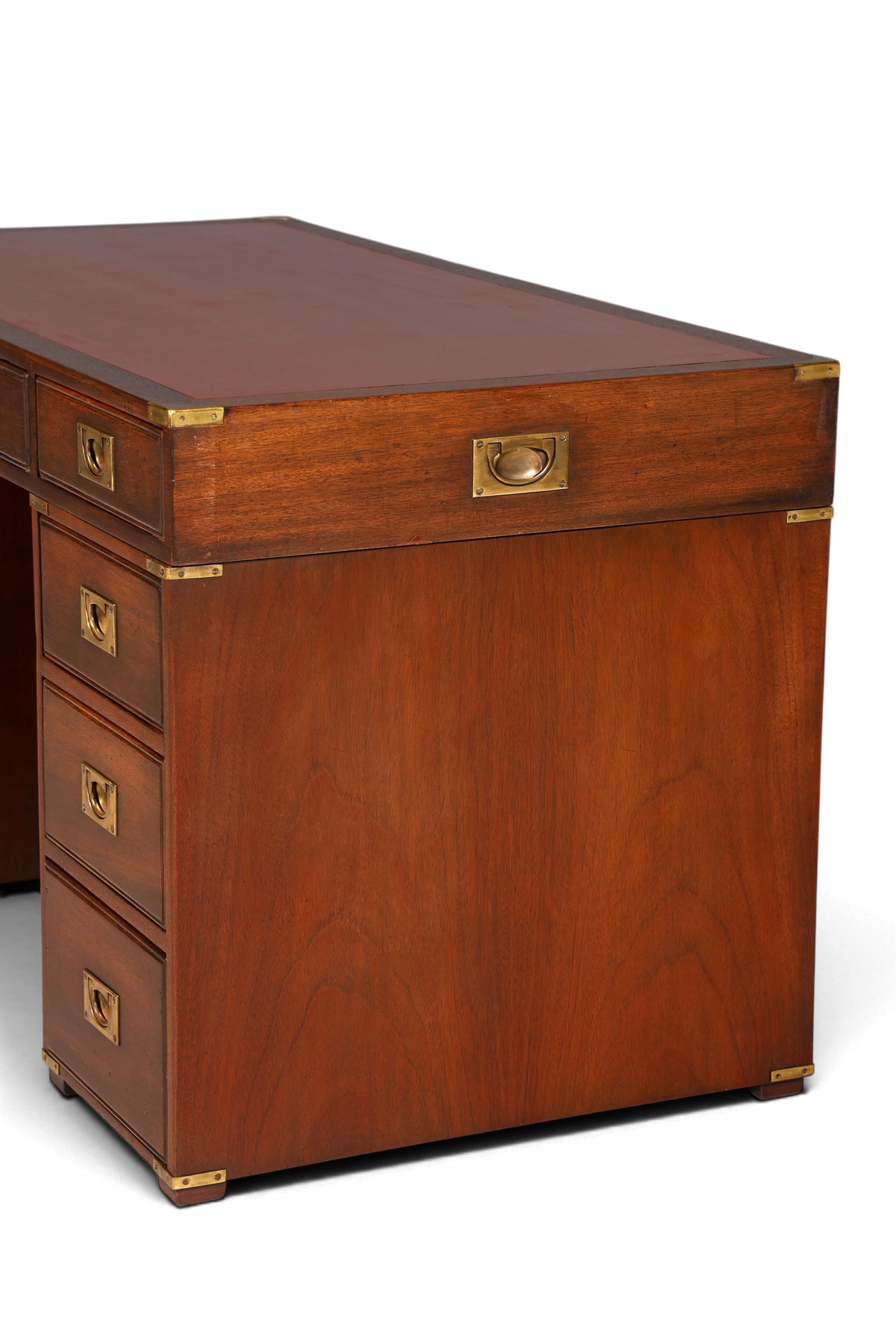 Hauptstadt Möblerei Schreibtisch aus massivem Holz mit Lederauflage und versenkten Messinggriffen im Military-Stil