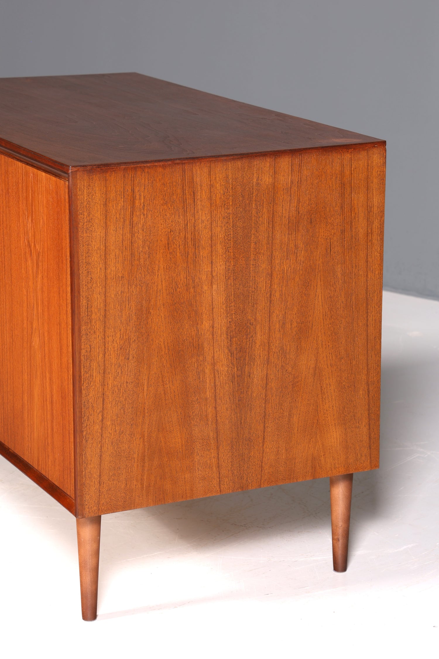 Wunderschöne Mid Century Kommode Vintage Schrank Retro Flur Kommode 60s Sideboard 2 von 2