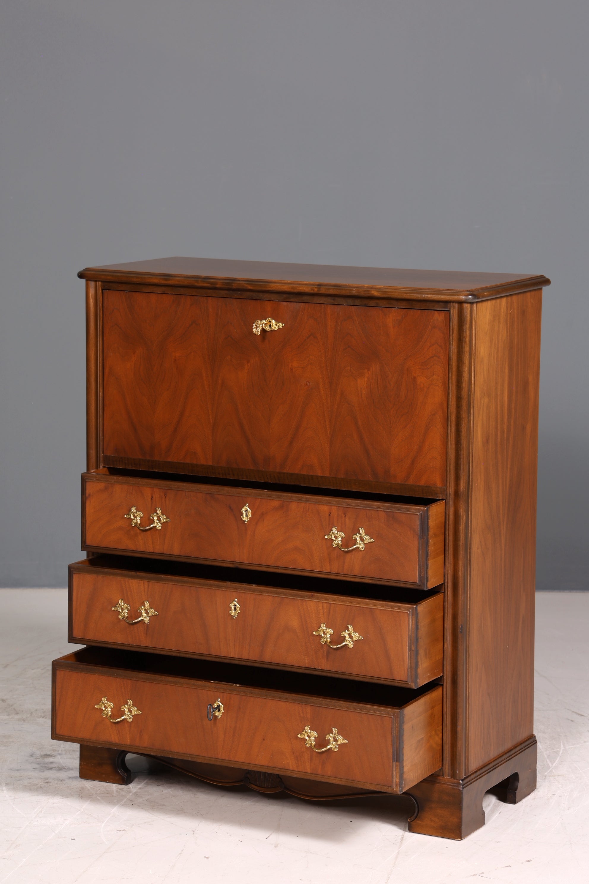 Stilvoller Sekretär im Englischen Stil Büro Vertiko Kommode Mahagoni Schreibkommode