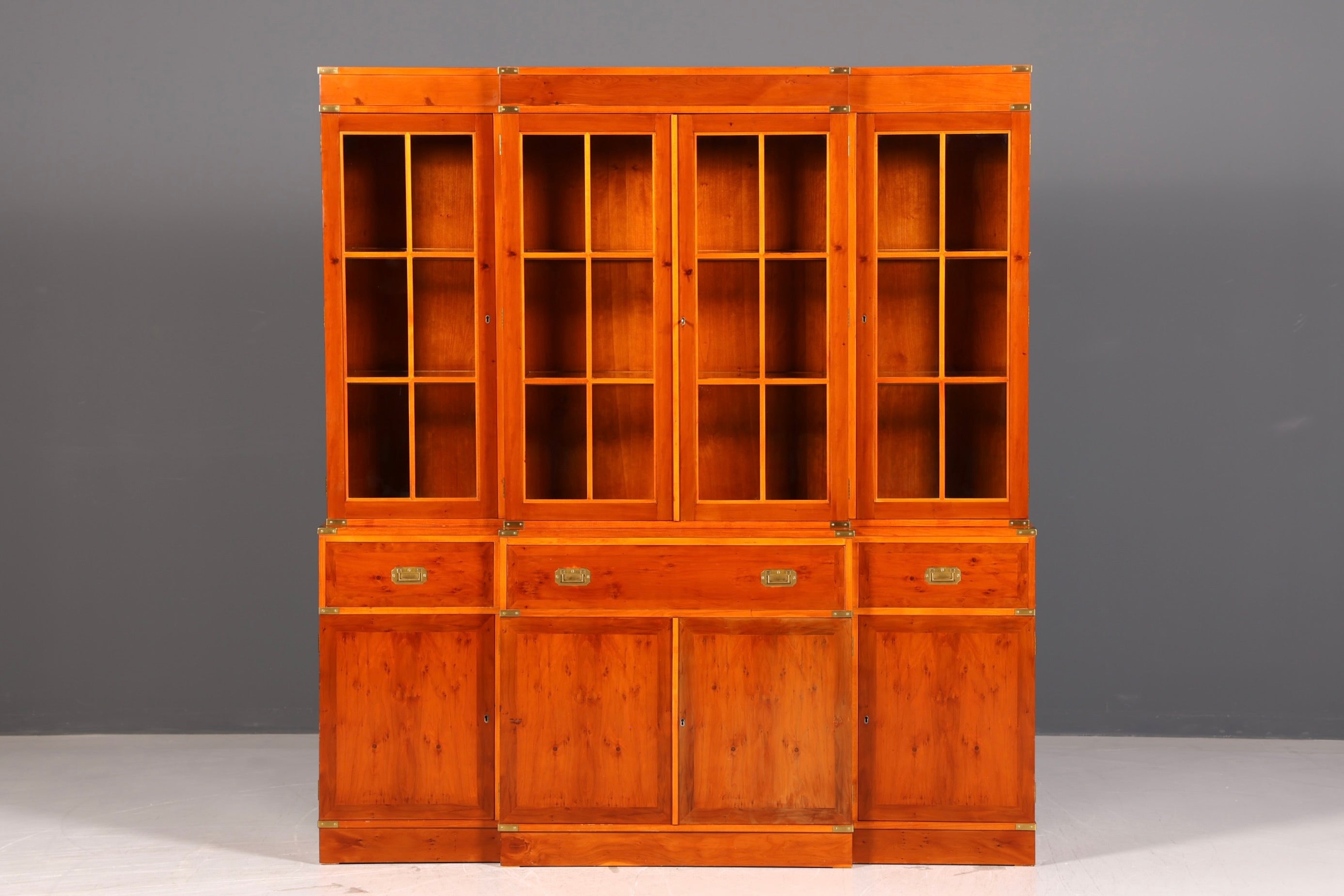 Beeindruckender Maritimer Englischer Vitrinenschrank Bibliothek Bücherschrank Anrichte Buffet Glasvitrine Antik Vintage