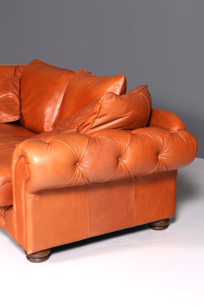 Wunderschönes Chesterfield Design Sofa Englisches echt Leder Couch Cognac Lounge Sofa
