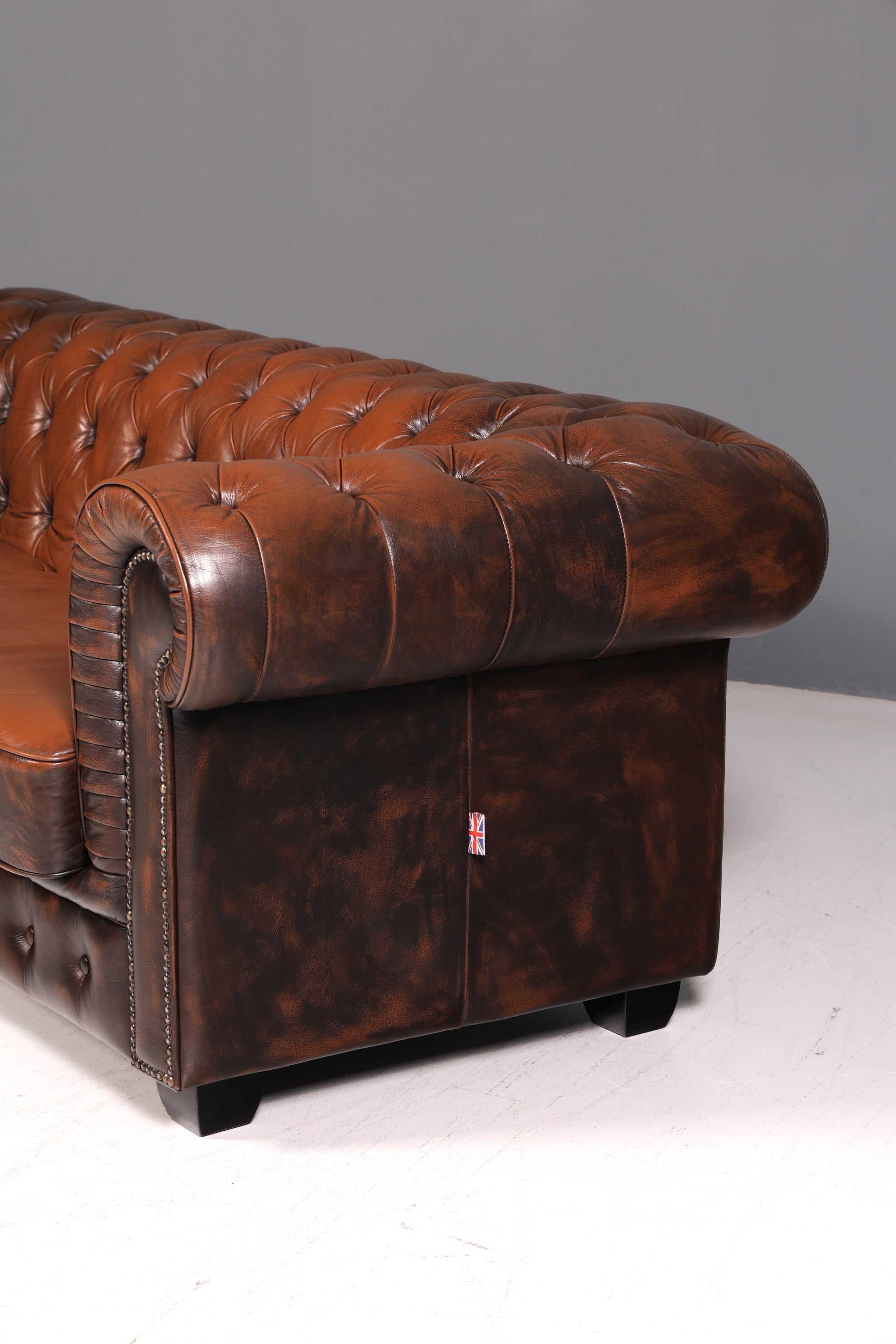 Wunderschönes Original Chesterfield 3-Sitzer Sofa Echt Leder Englische Couch England Polstersofa Antik Vintage Ledersofa