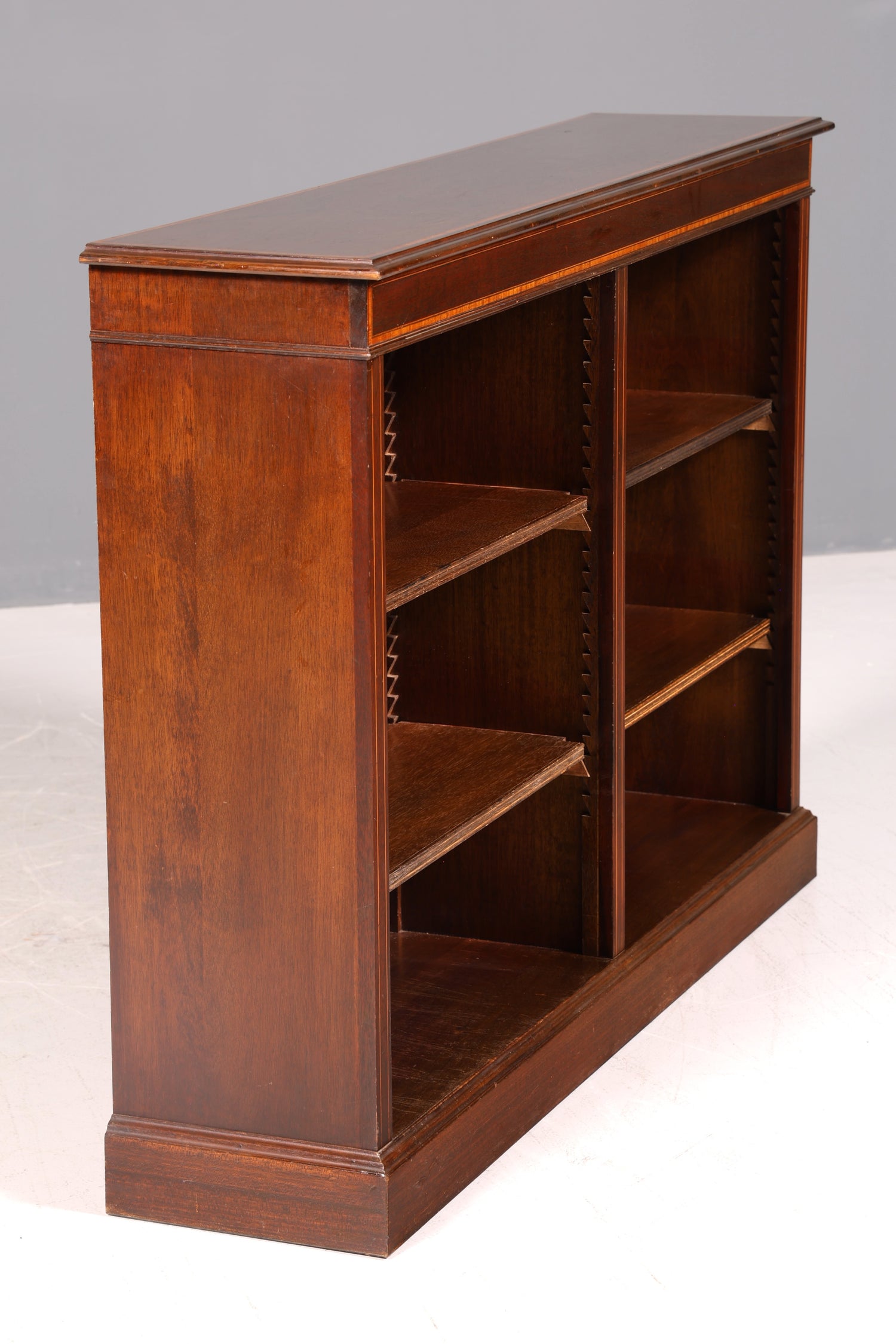 Wunderschönes Englisches Bücherregal Mahagoni Regal 60er Standregal Bücherschrank Buchablage Bookshelf Vintage