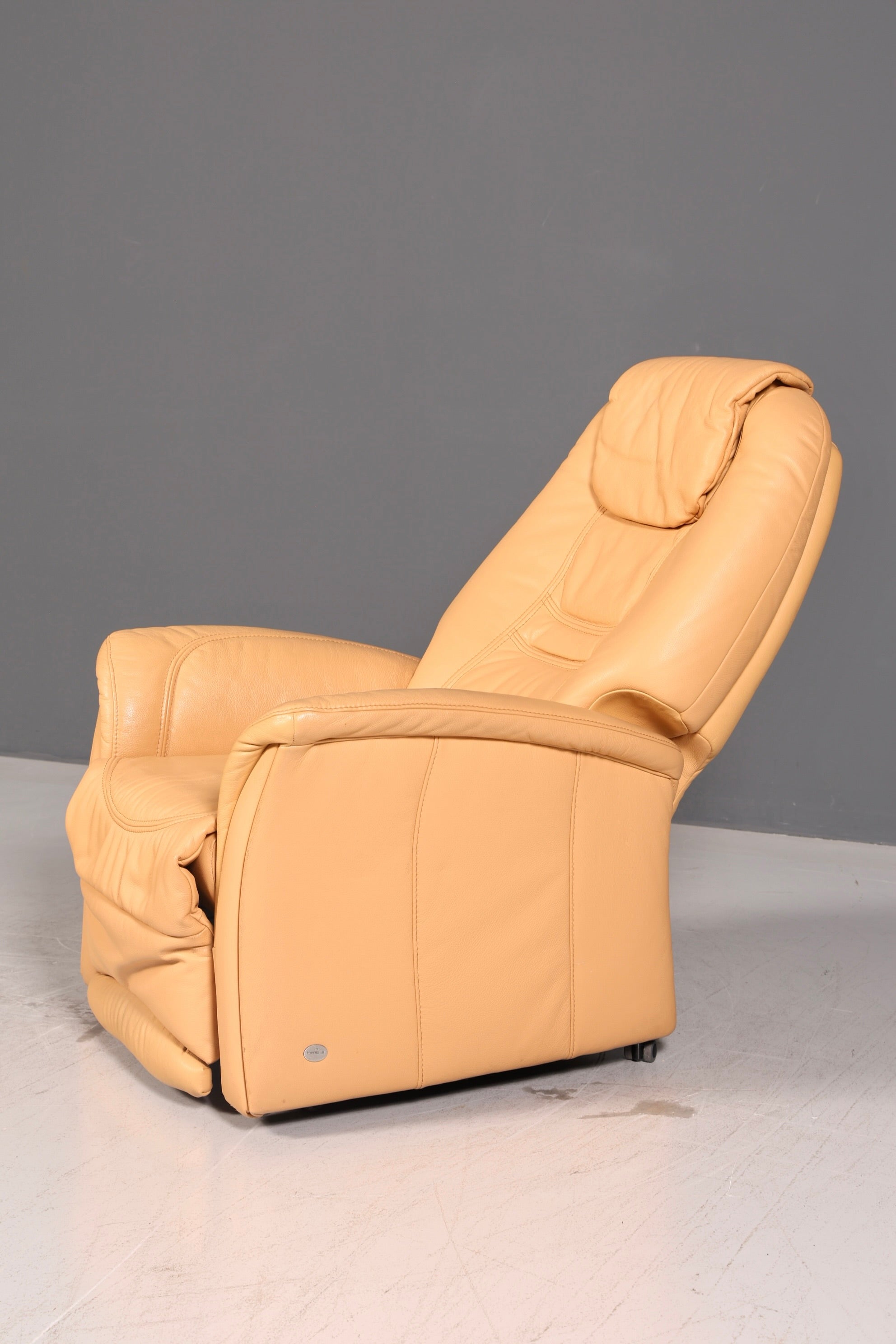 Prachtige Himolla-relaxfauteuil van echt leer, beige tv-fauteuil, relaxfauteuil met ligfunctie, vintage