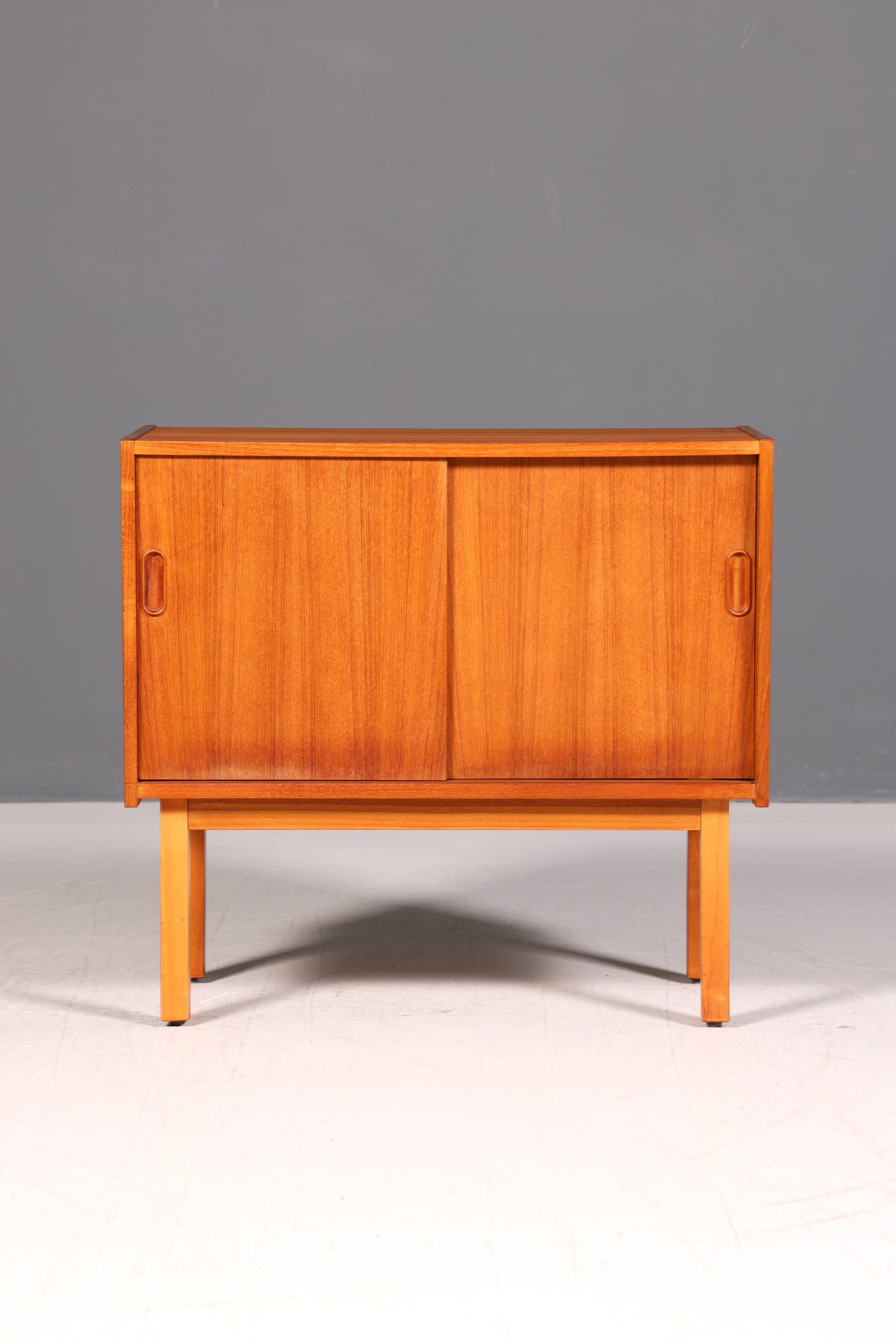 Traumhaftes Mid Century Teak Sideboard Schiebetüren Vintage Kommode Retro 60er