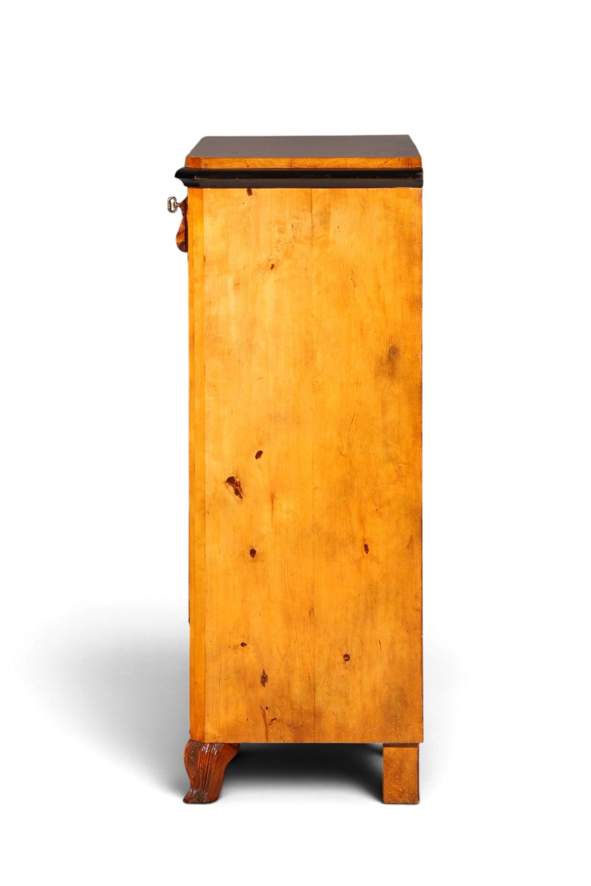 Hauptstadt Möblerei Biedermeier Kommode aus massivem Birkenholz mit ebonisierten Details in Seitenansicht