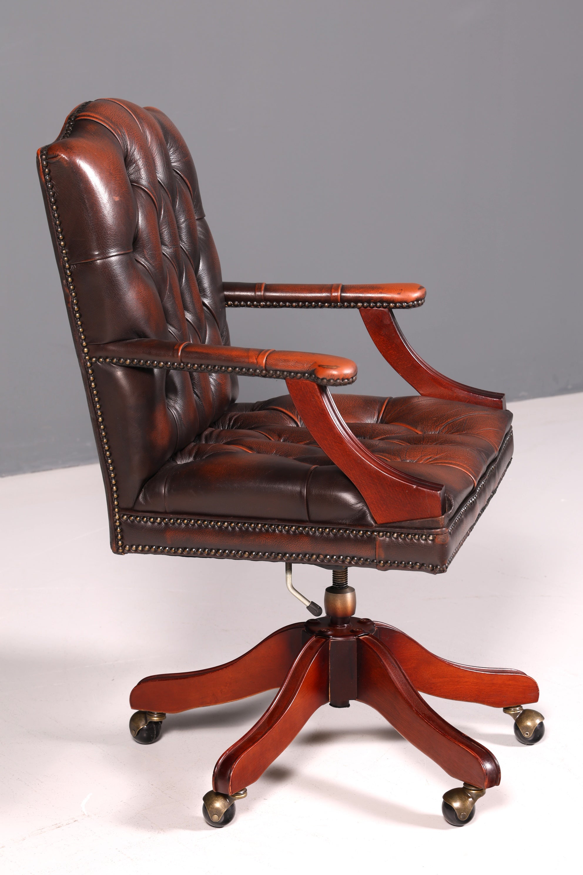 Wunderschöner Original Chesterfield Centurion Bürosessel Echt Leder Englisch Bürostuhl Office Chair