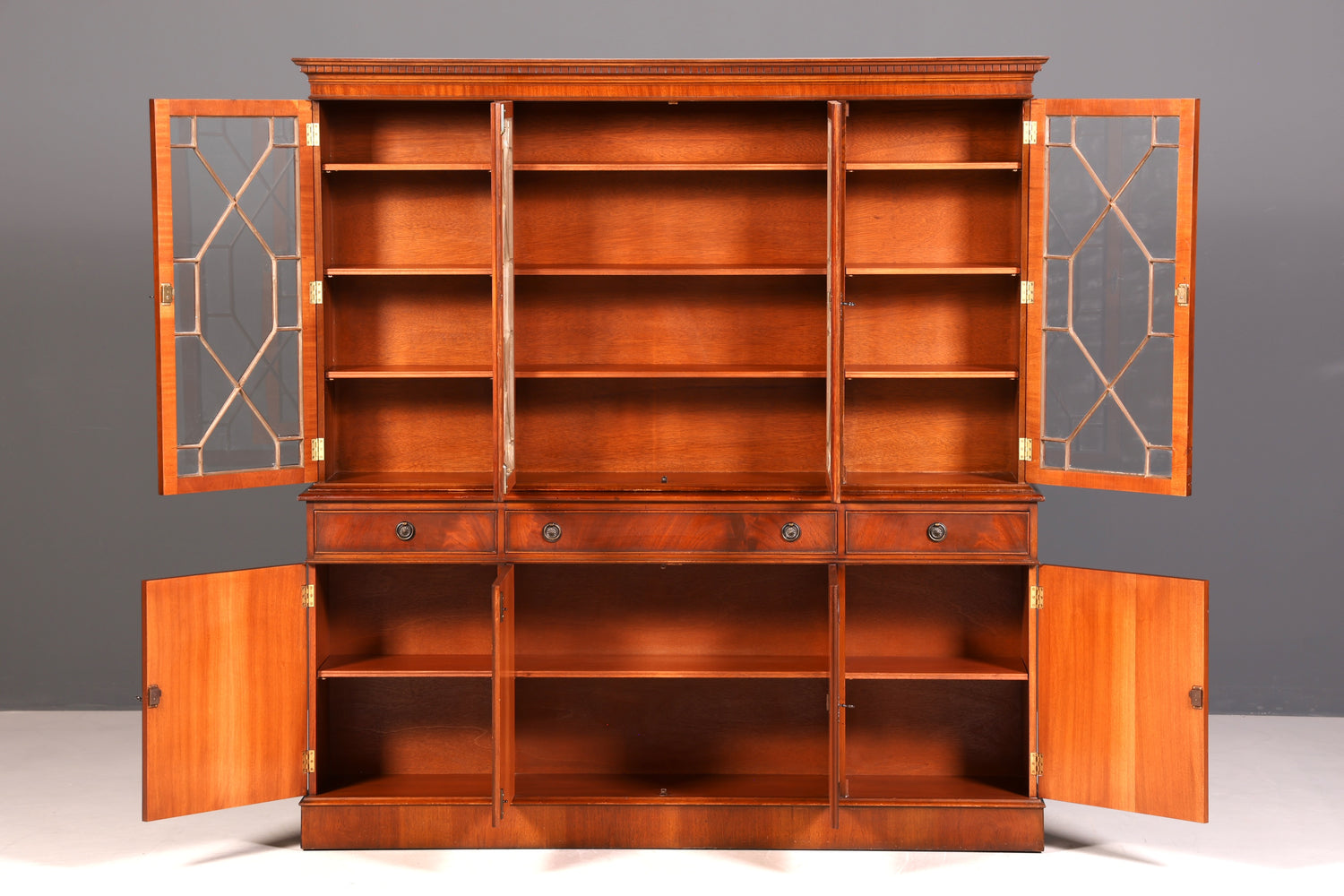 G372 Finish Wunderschöne Englische Vitrine Bibliothek Bücherschrank UK Buffet Schrank 60s Jahre (Kopie)