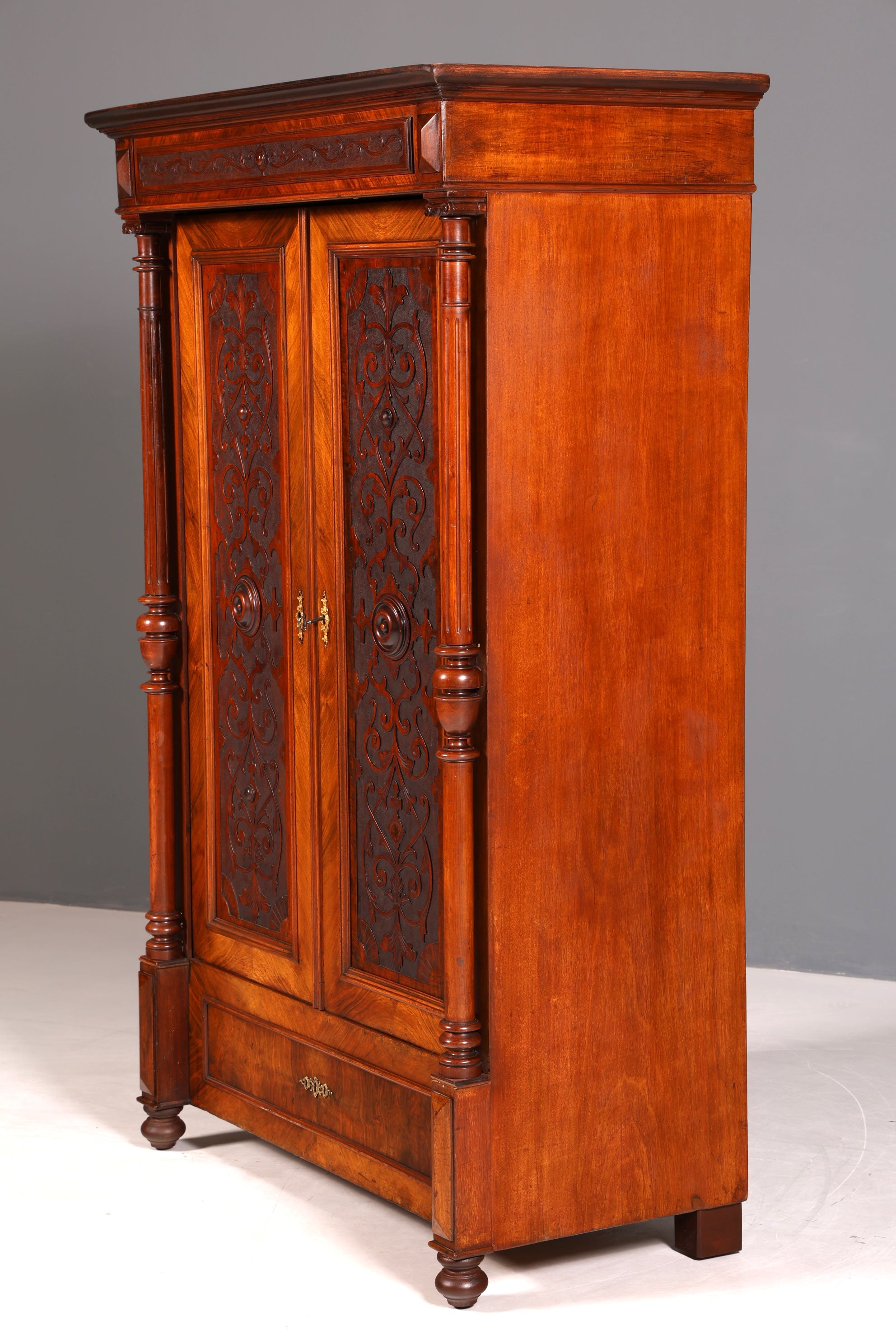 Beeindruckender Gründerzeit Schrank um 1880 Kleiderschrank Antik Jugendstil Wäscheschrank Dielenschrank