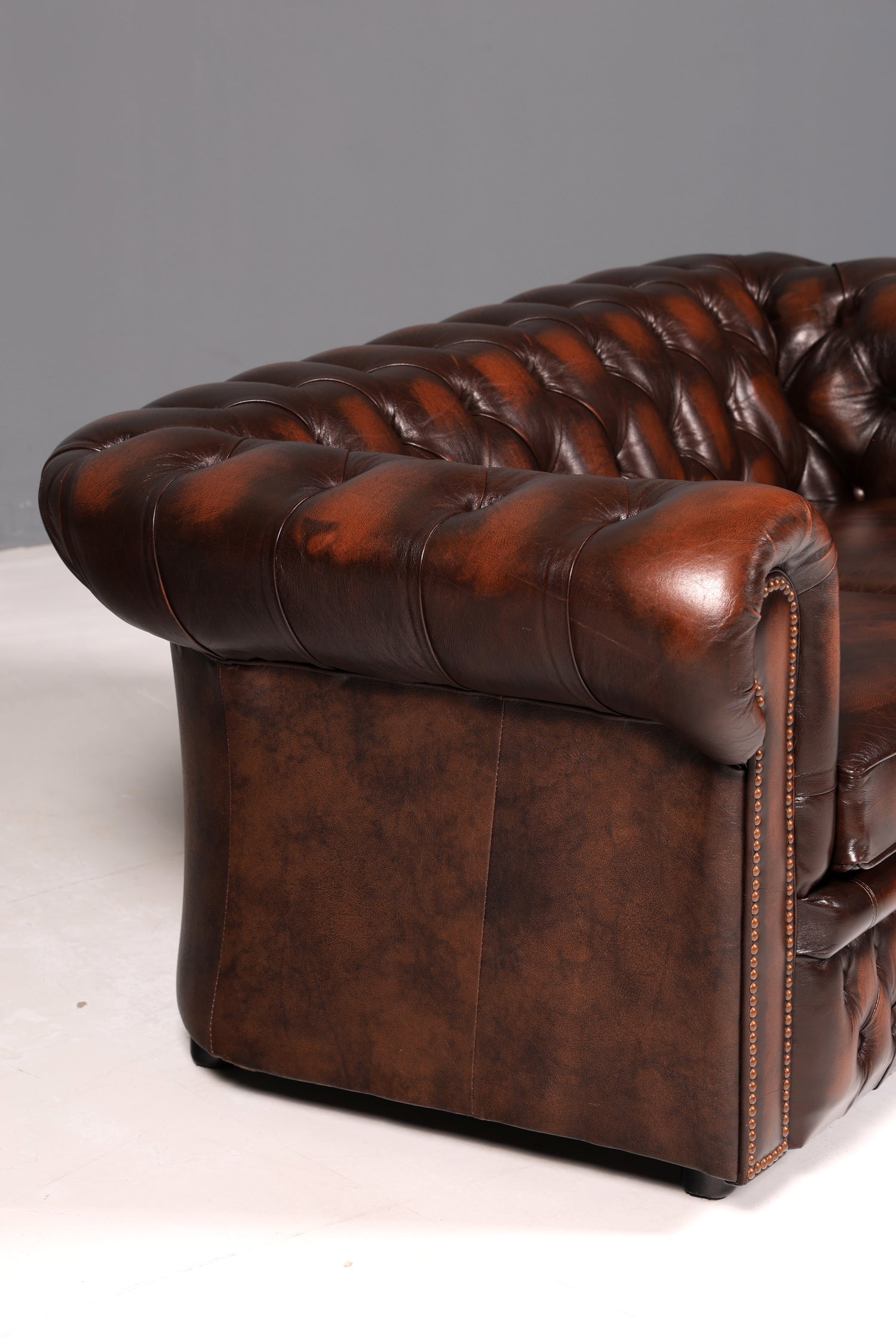 Wunderschönes Original Centurion Chesterfield Sofa 2-Sitzer Couch England echt Leder Polstersofa Ledersofa